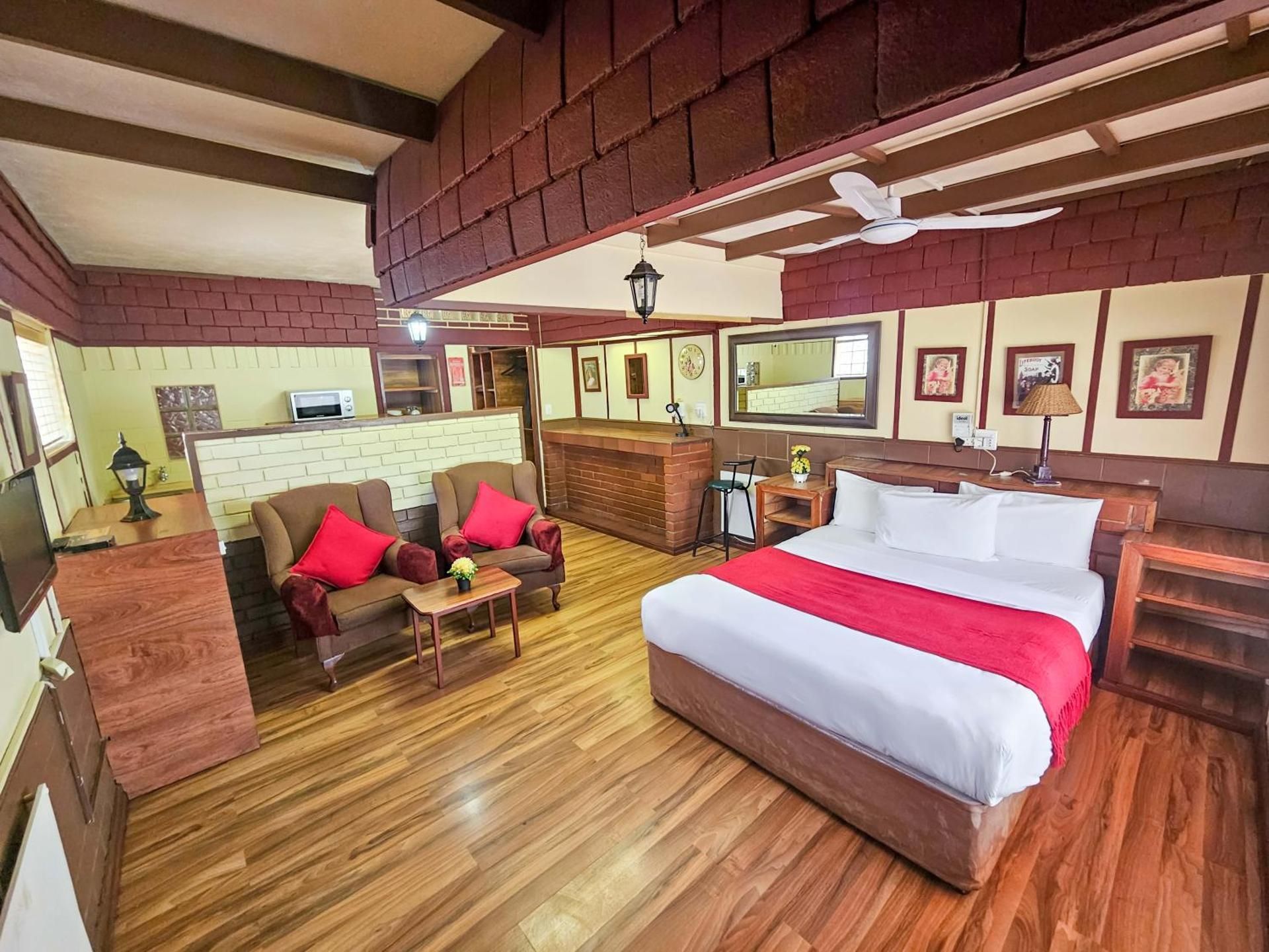 Double or Twin Room with Bathroom