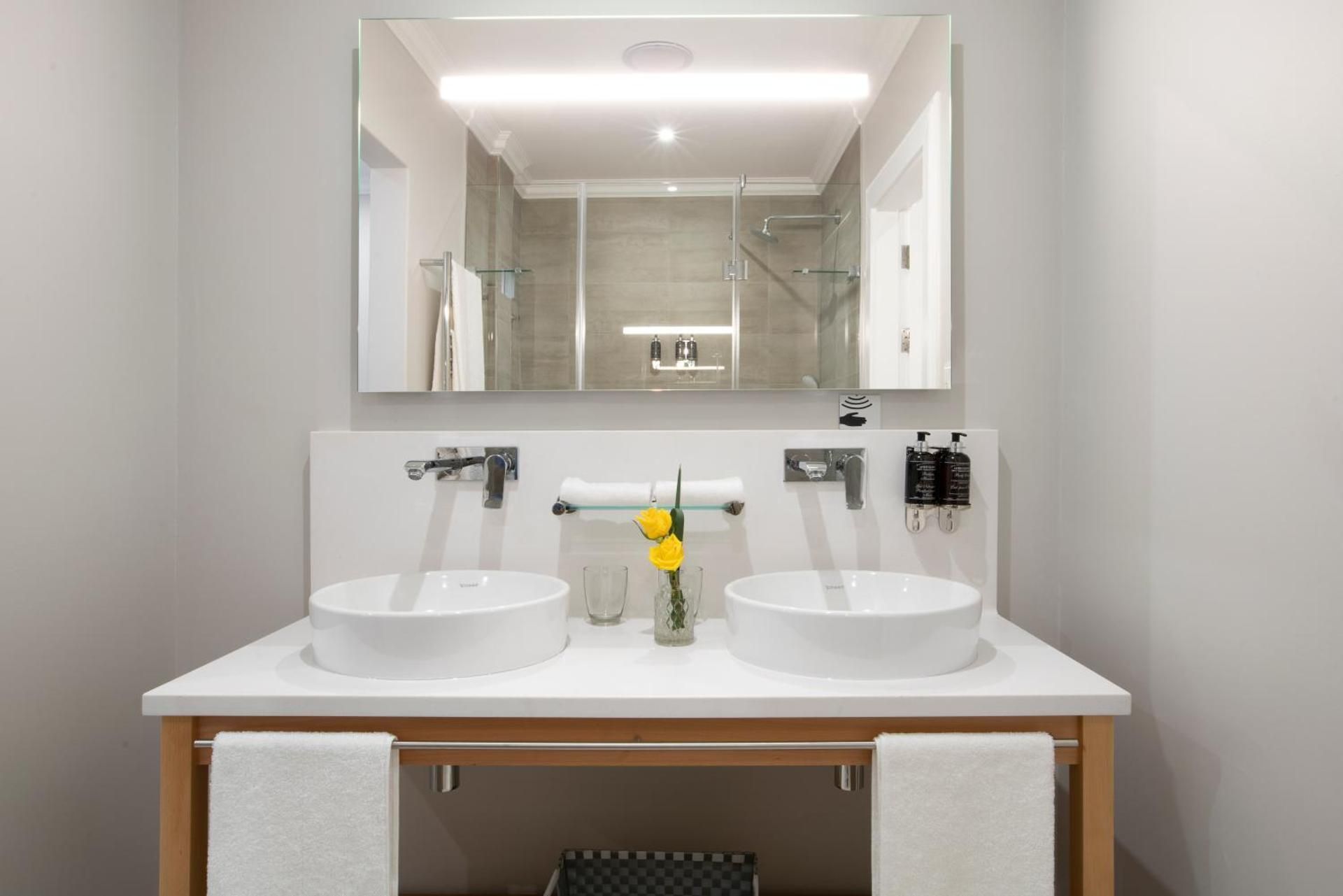 Studio Stay on Sixty6 One-Bedroom Premium Apartment 2