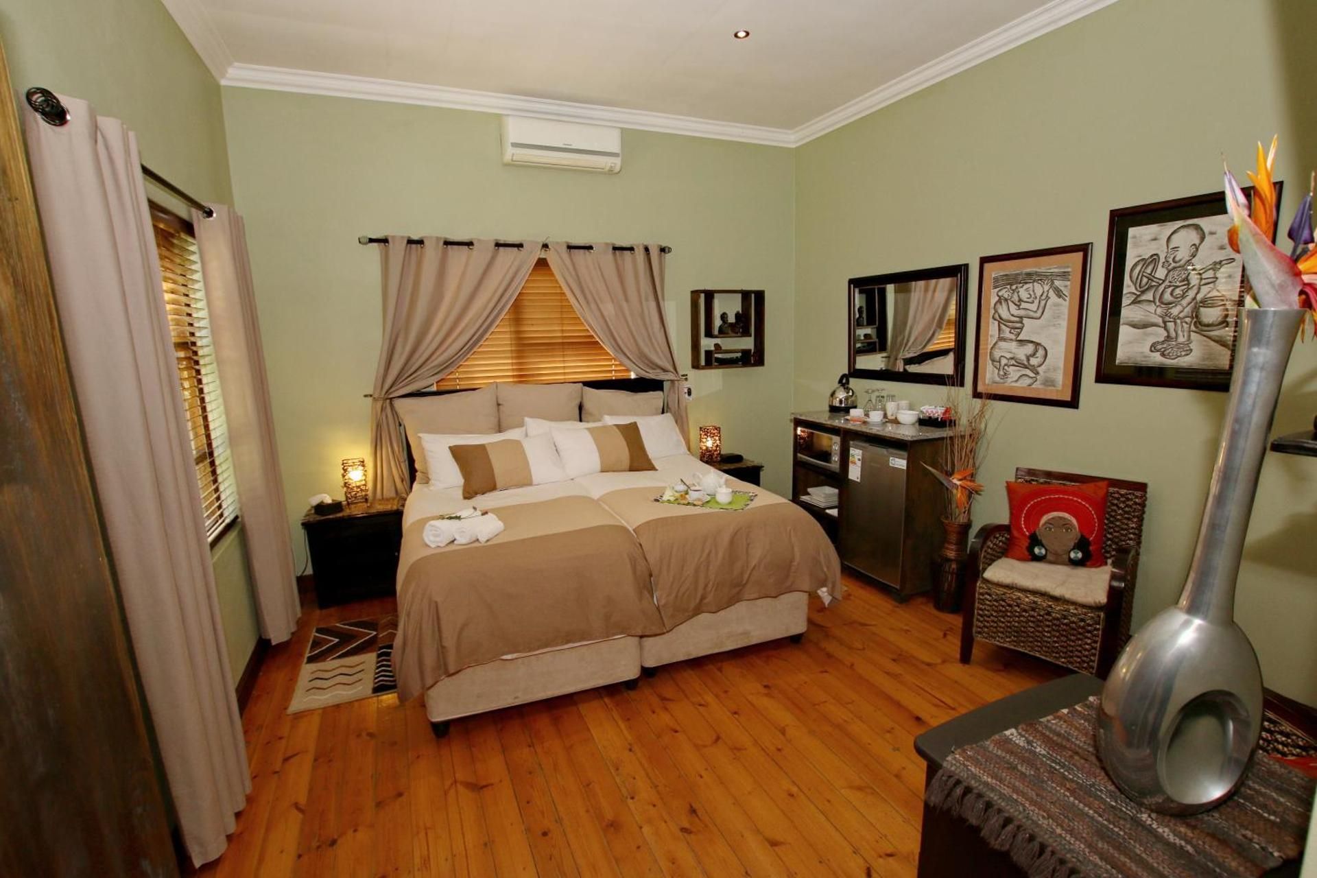 Deluxe Double or Twin Room with Bathroom