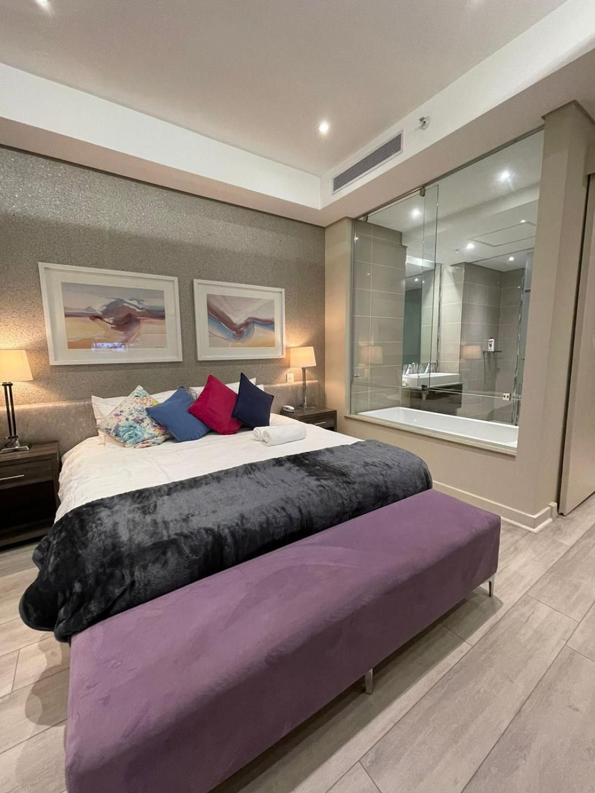 Superior Apartment with City View