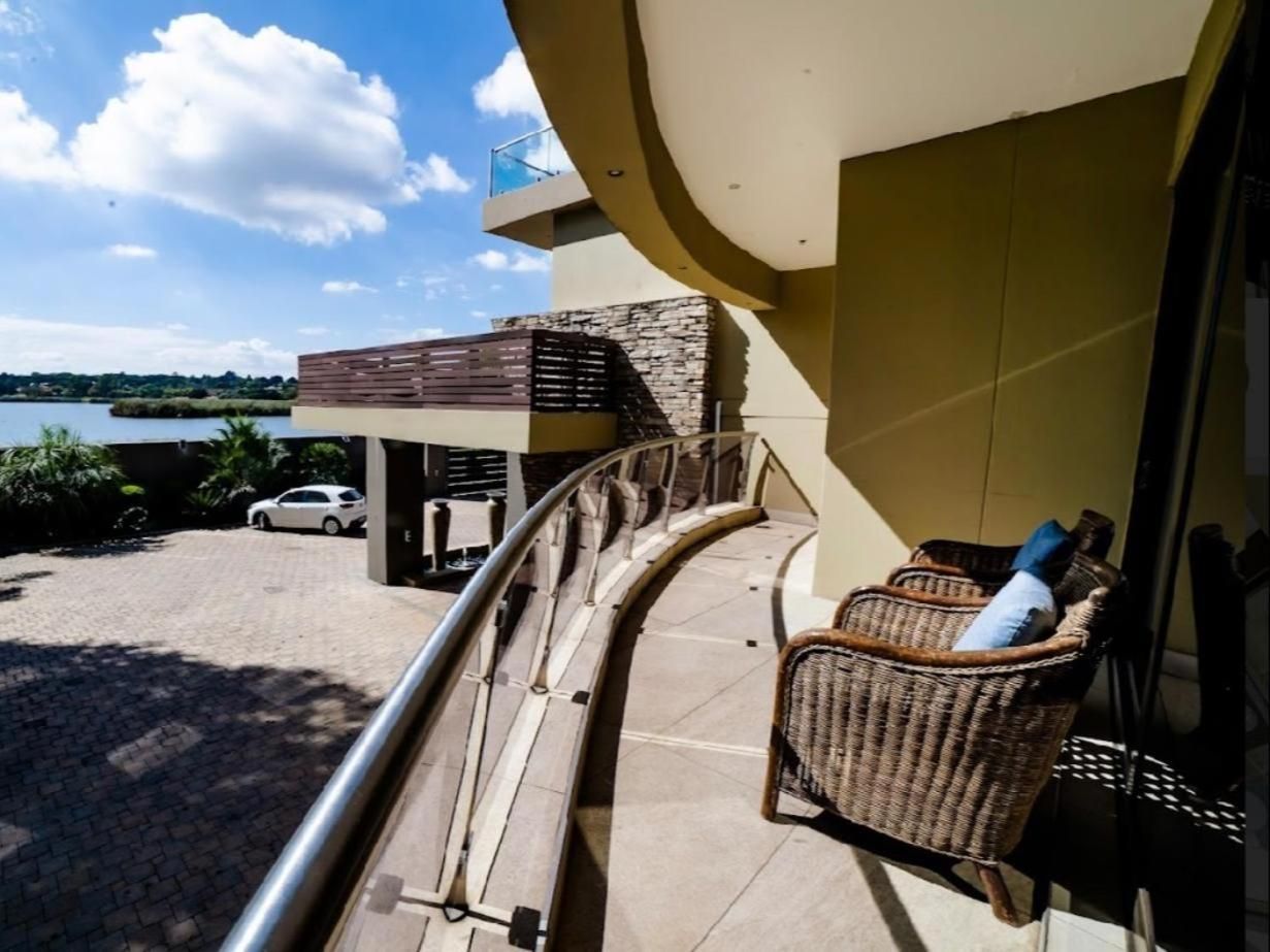 Luxury King Room