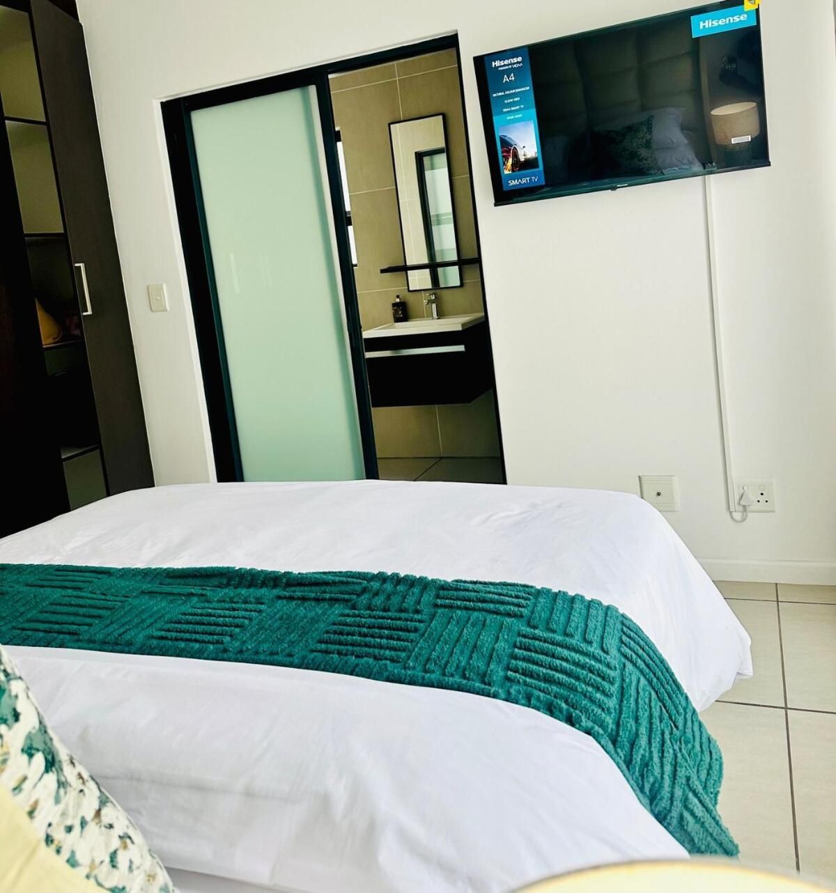 Two-Bedroom Deluxe Apartment