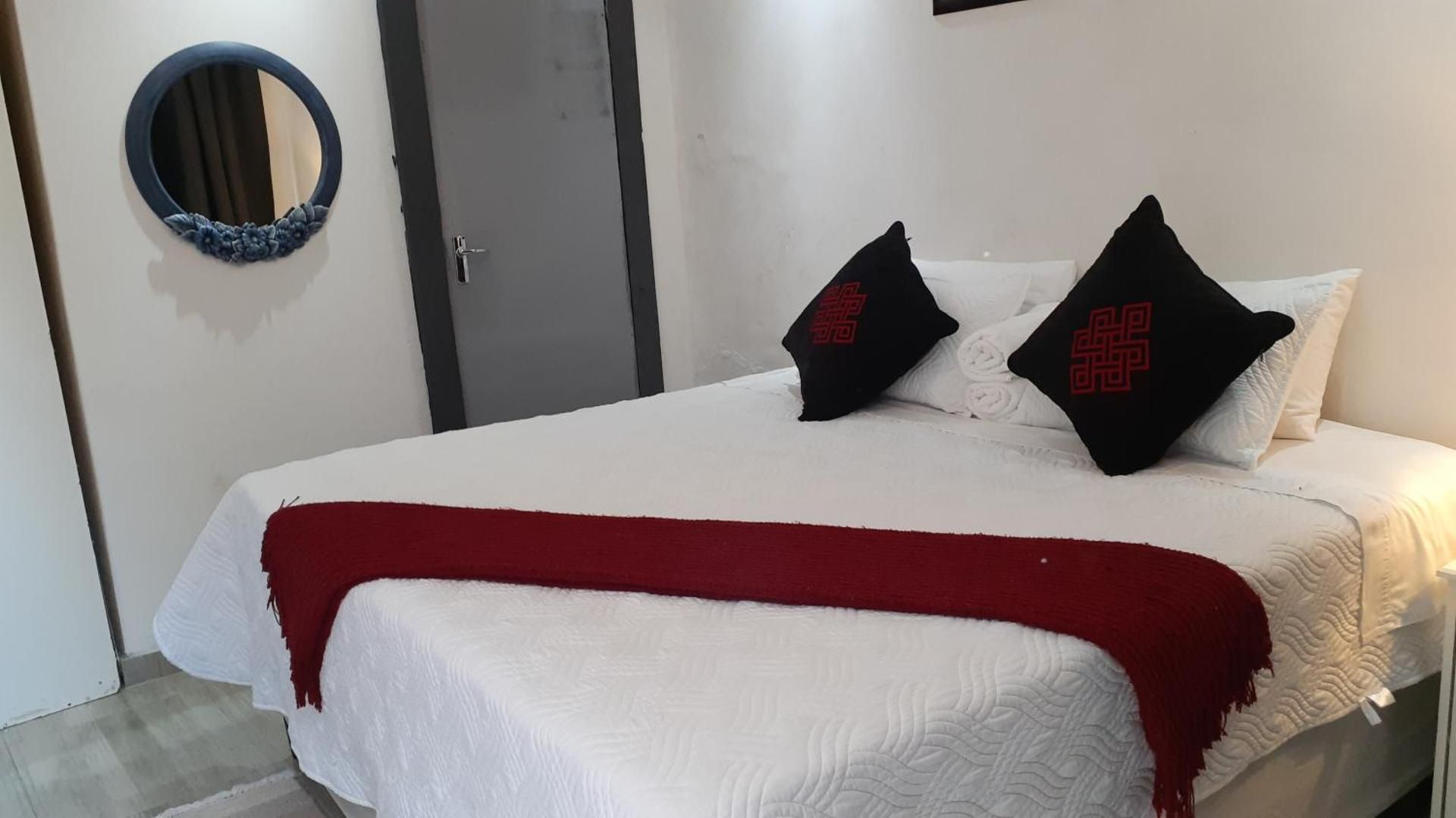 Deluxe King Suite