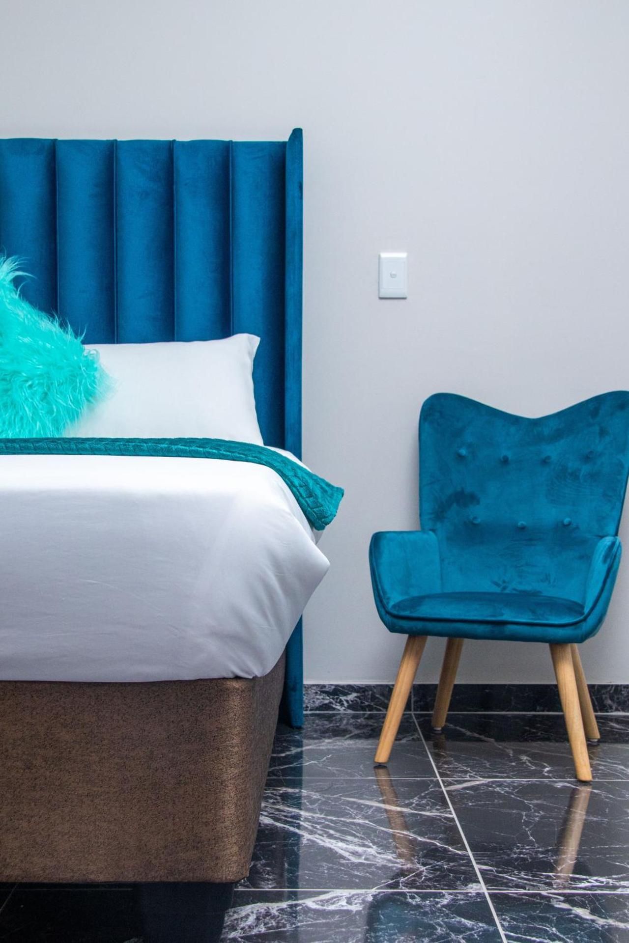 Deluxe King Suite