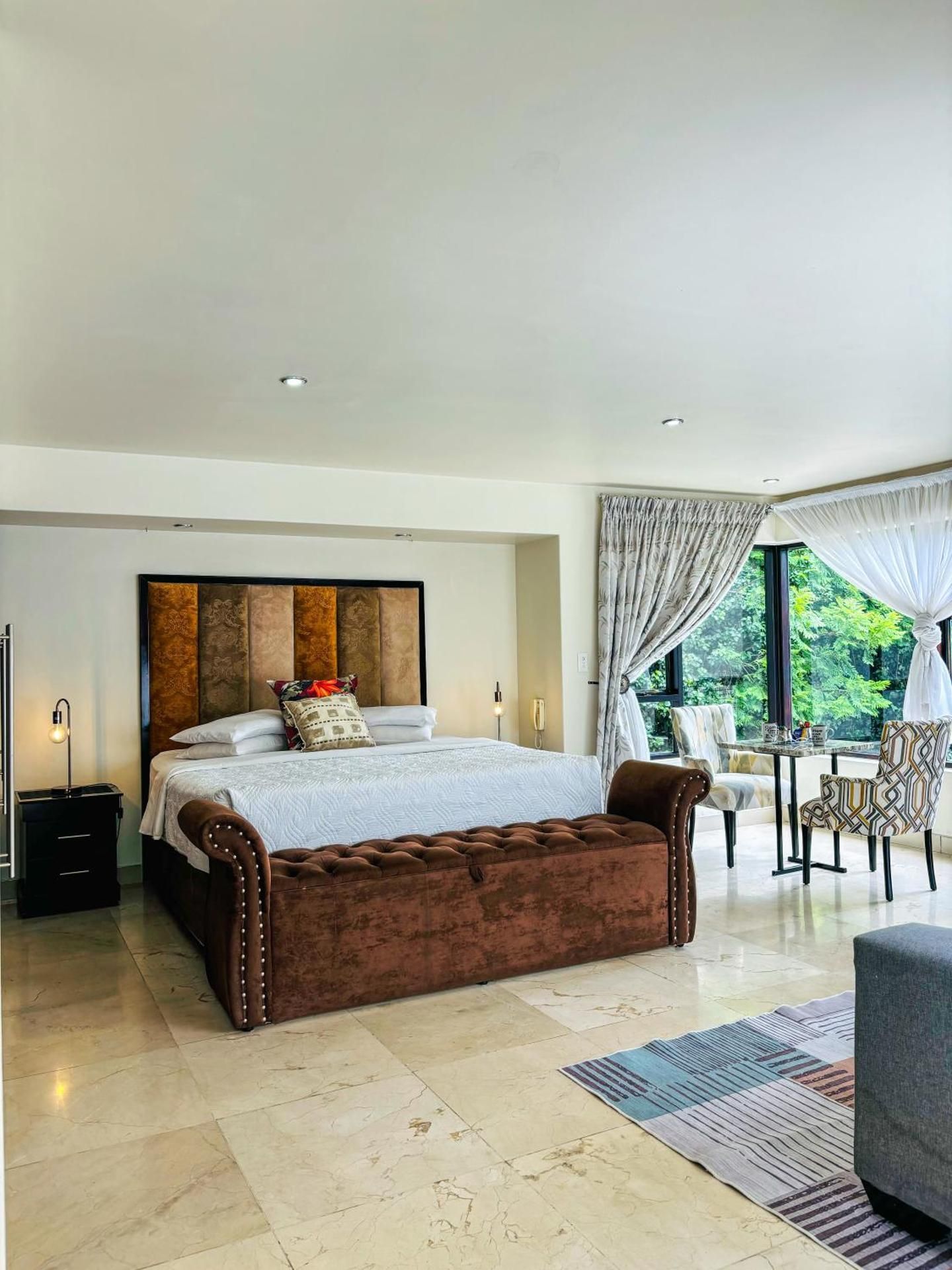 Superior King Room