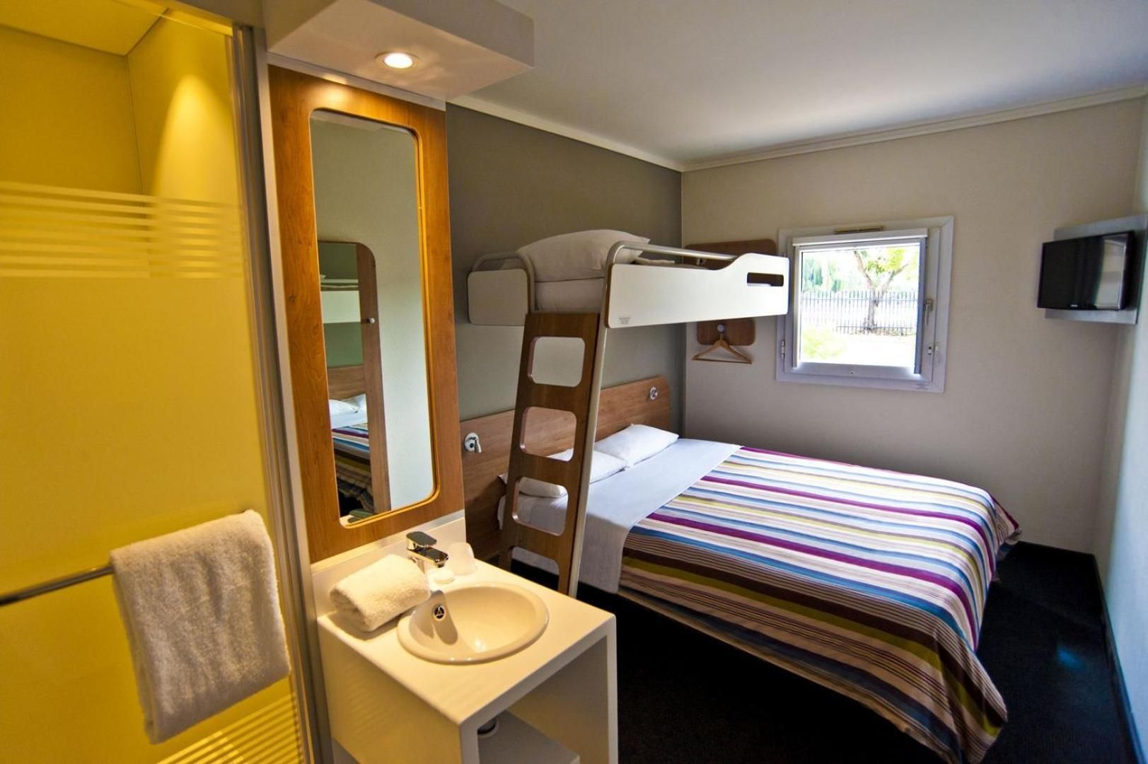 Standard Double Room (Nonsmoking)