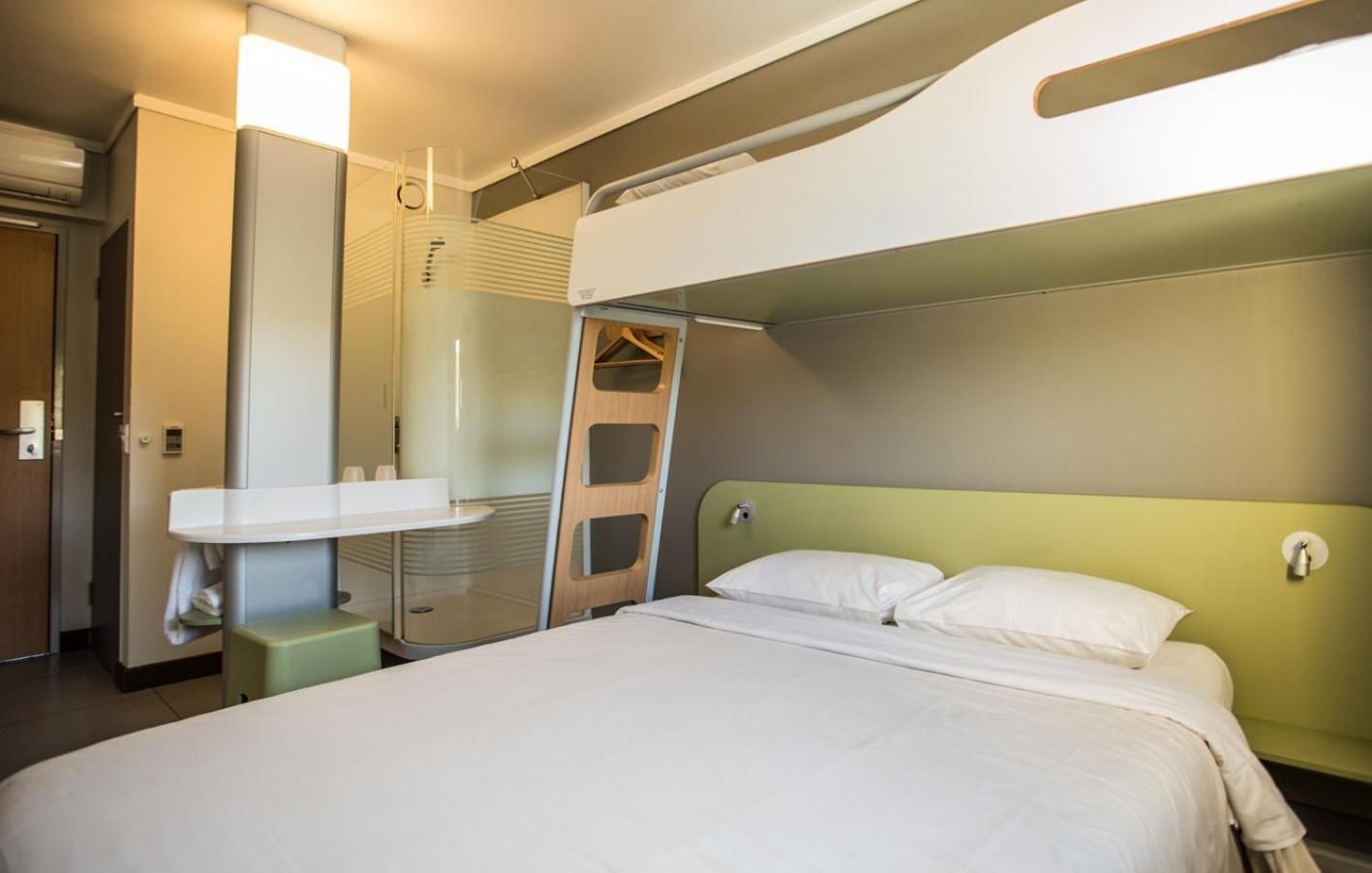 Standard Triple Room (Nonsmoking)