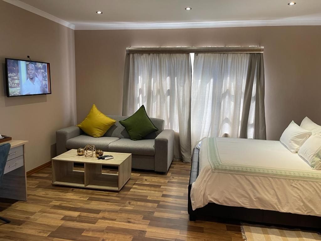 Thokomala Guest House Studio Apartment