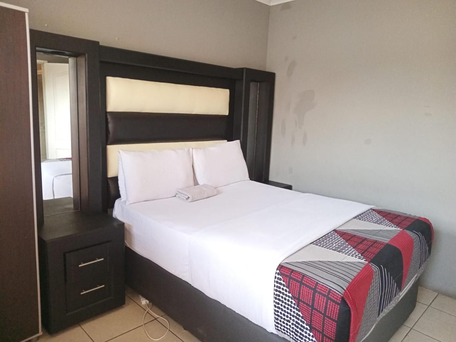 Deluxe King Suite