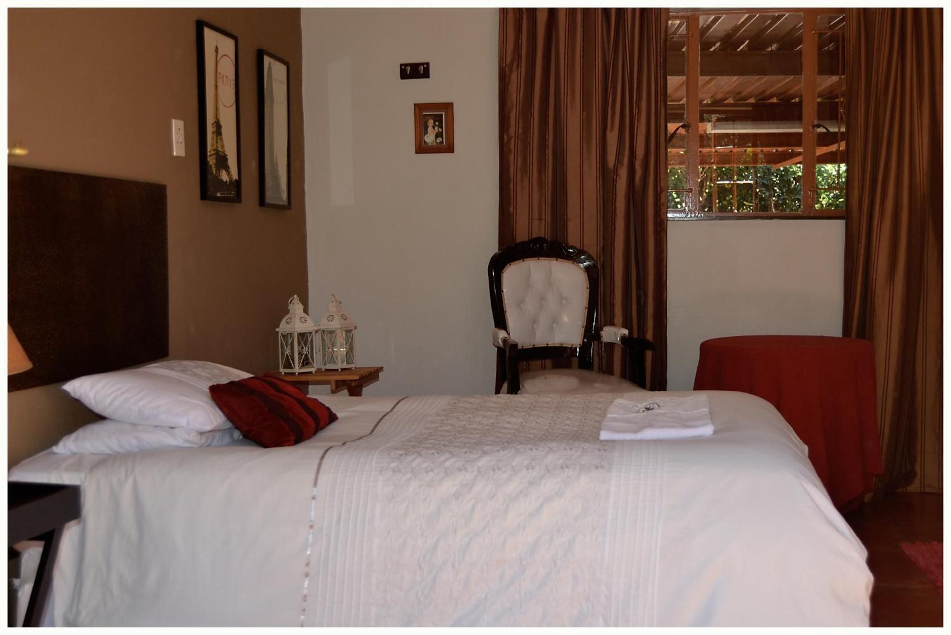 Single Room - Victorian Room