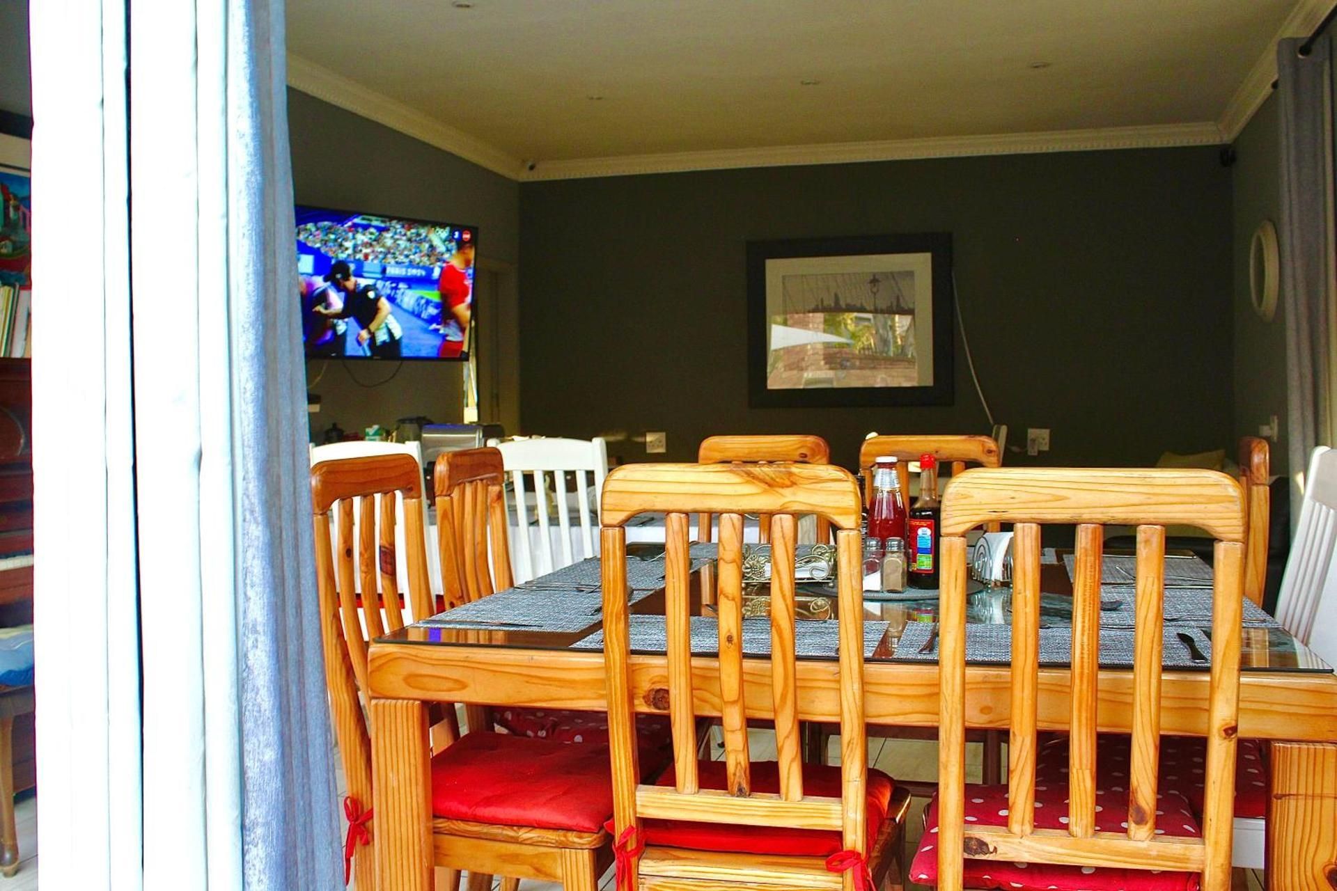 shared lounge/tv area