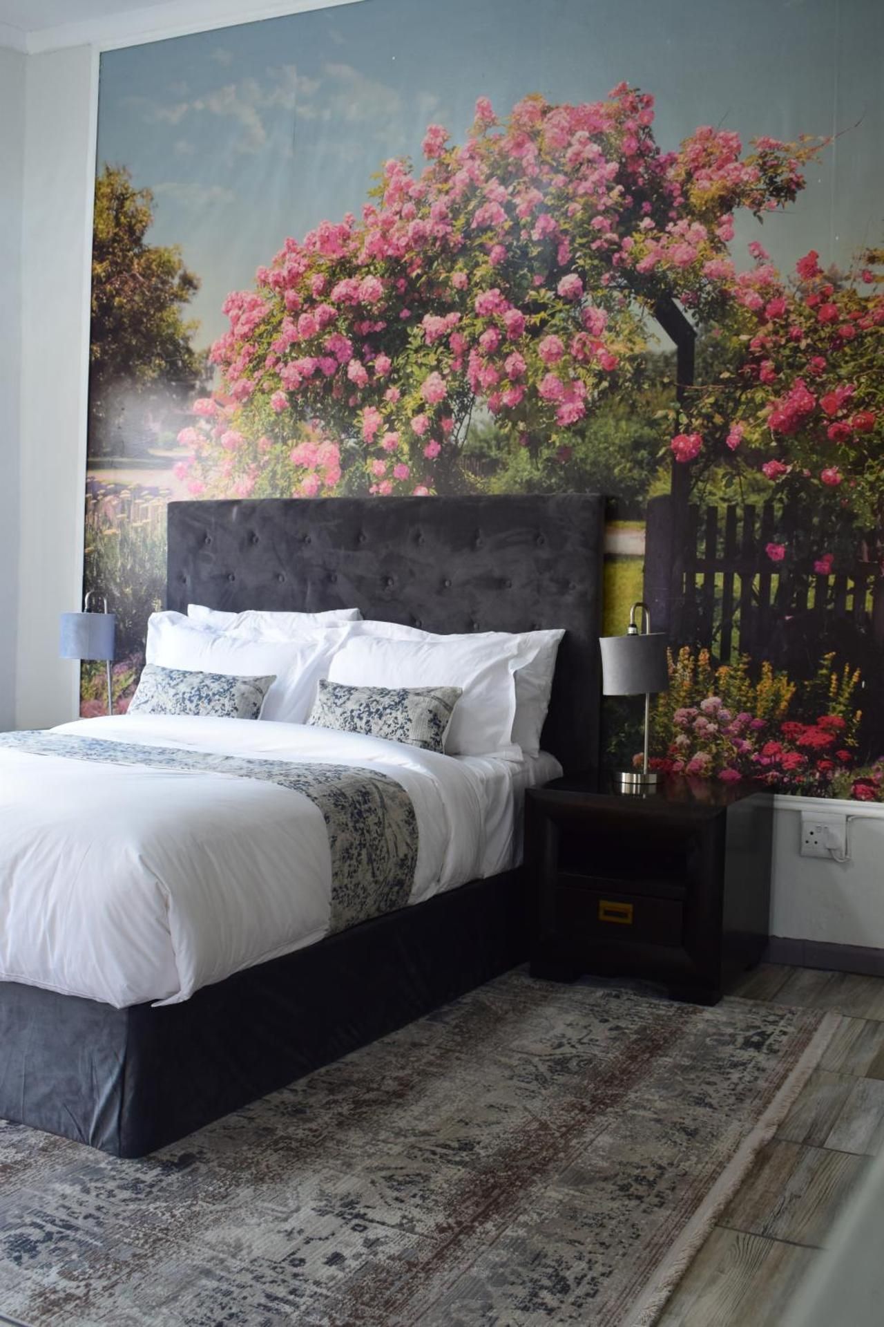 Suite with Garden View
