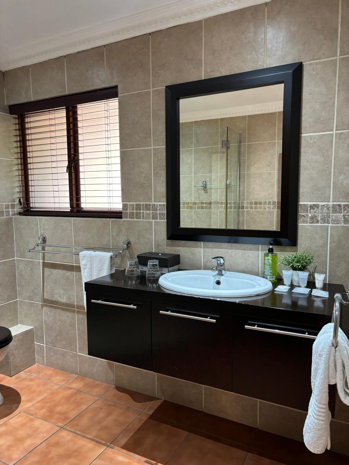 Accommodation Bedfordview - Hethersett Guesthouse Deluxe King Room 3