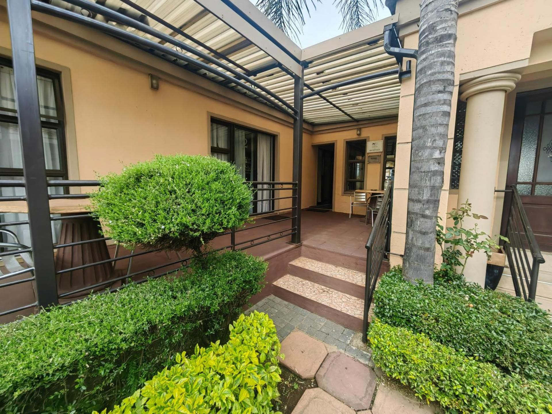 Leondale Guest House