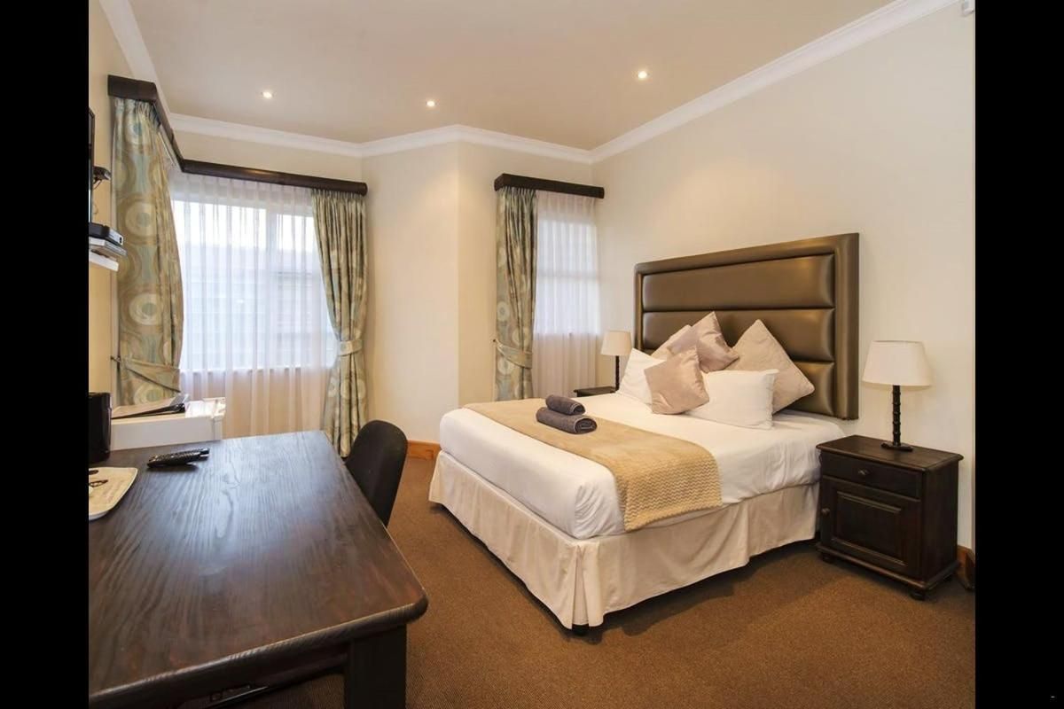 Queen Suite
