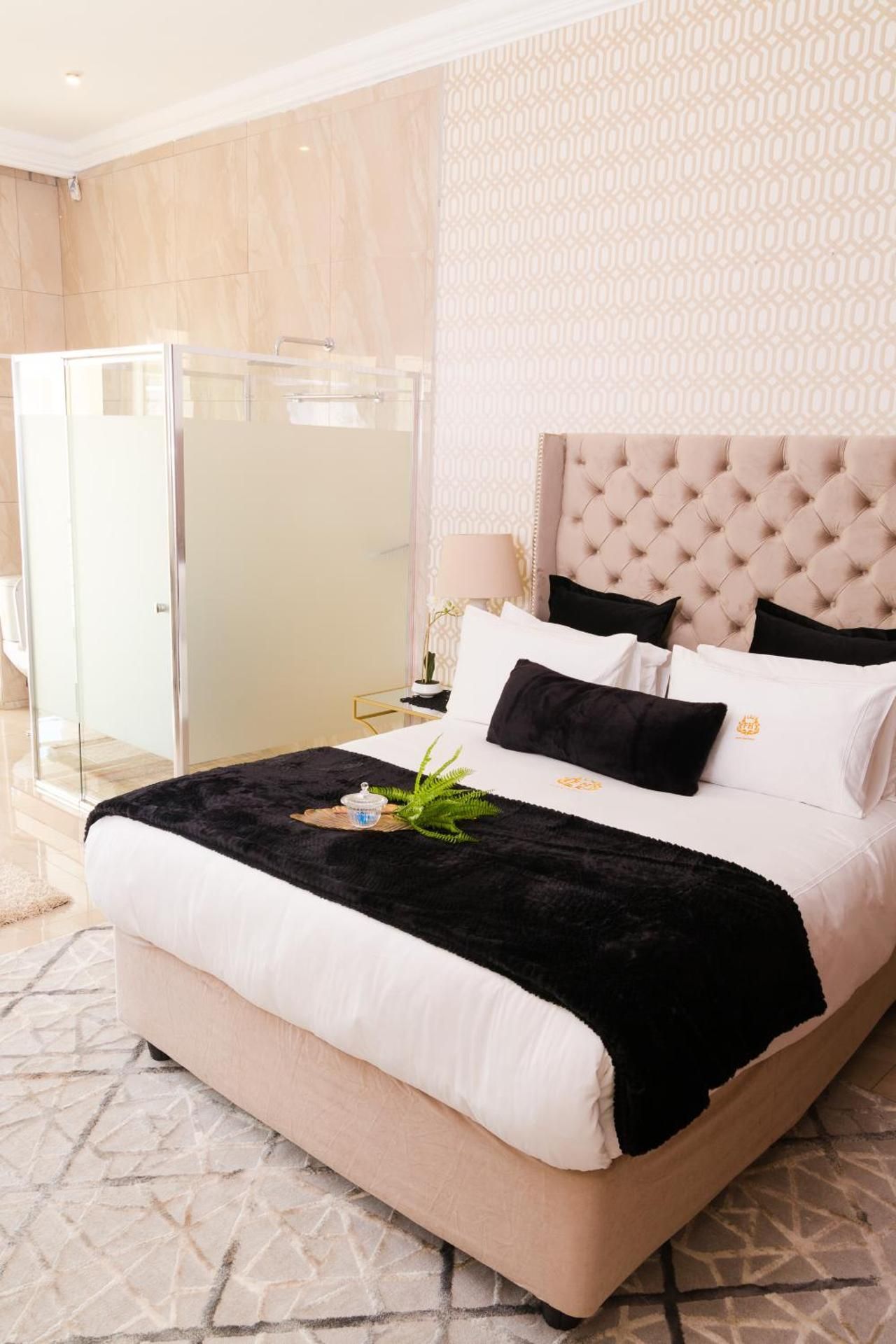 Deluxe Double Room with Shower