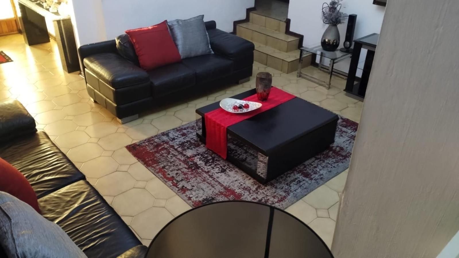 shared lounge/tv area