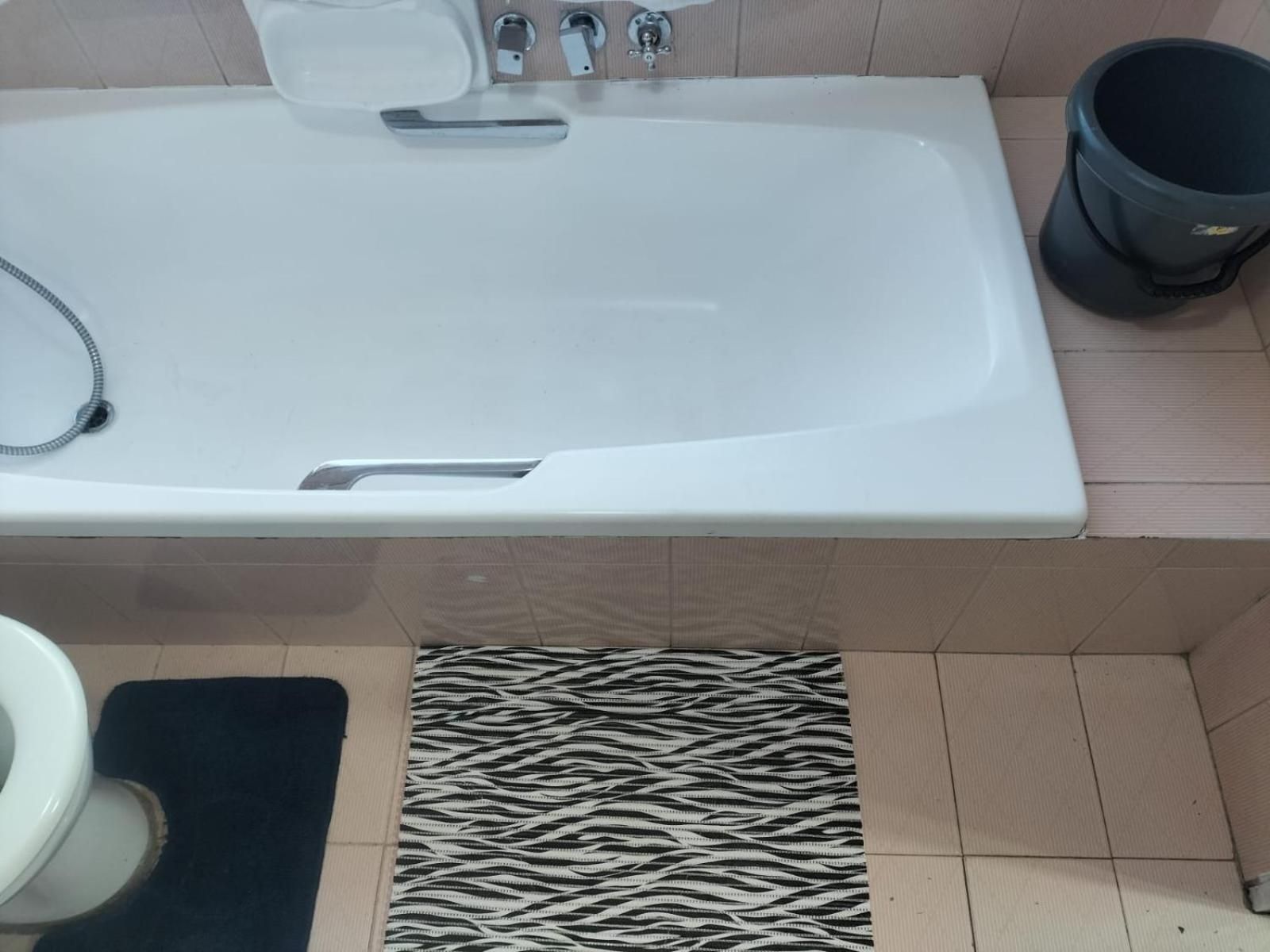 The Residency 11 46 Deluxe Double Room with Bath 3