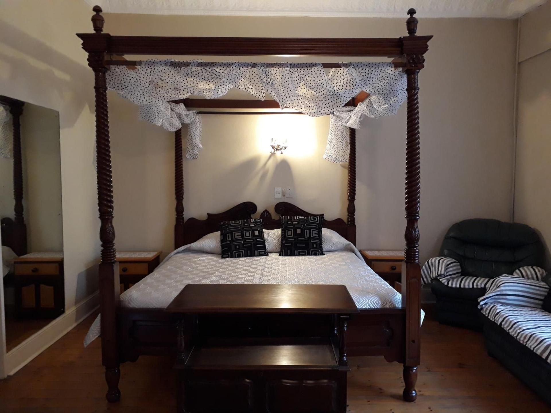 King Room with Pool View