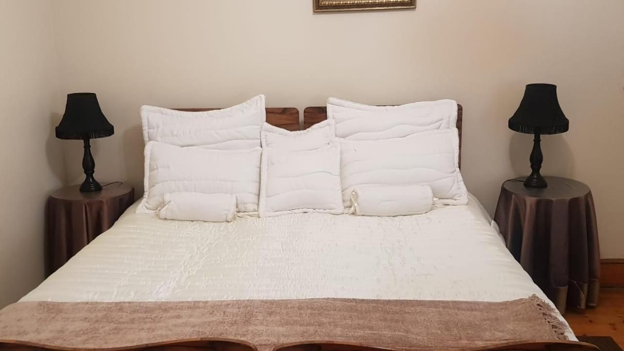 Double or Twin Room with Private Bathroom
