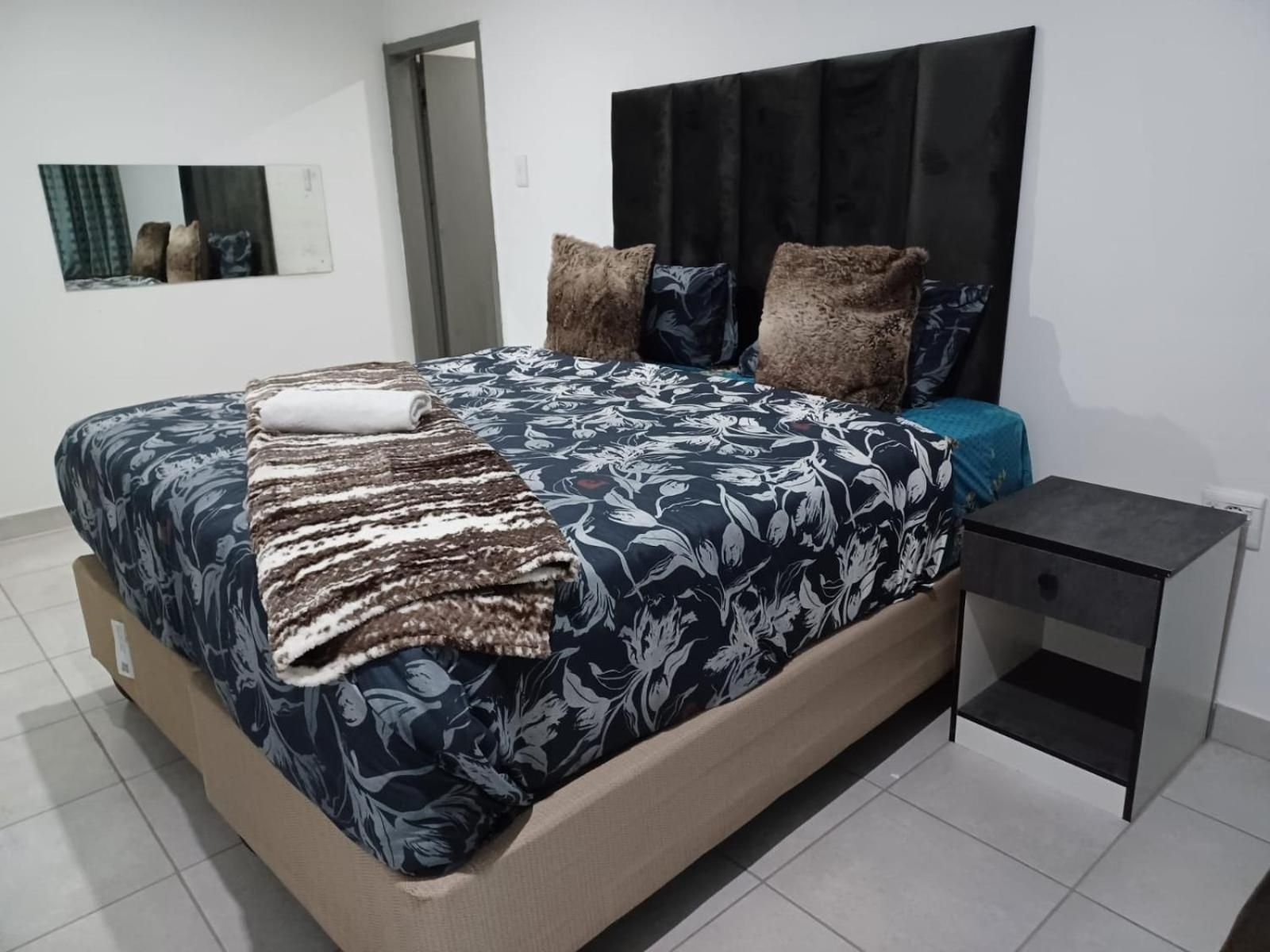 Deluxe Double Room with Shower