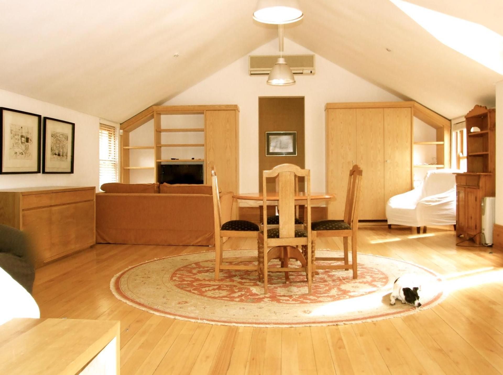 Deluxe Room (2 Adults + 1 Child)