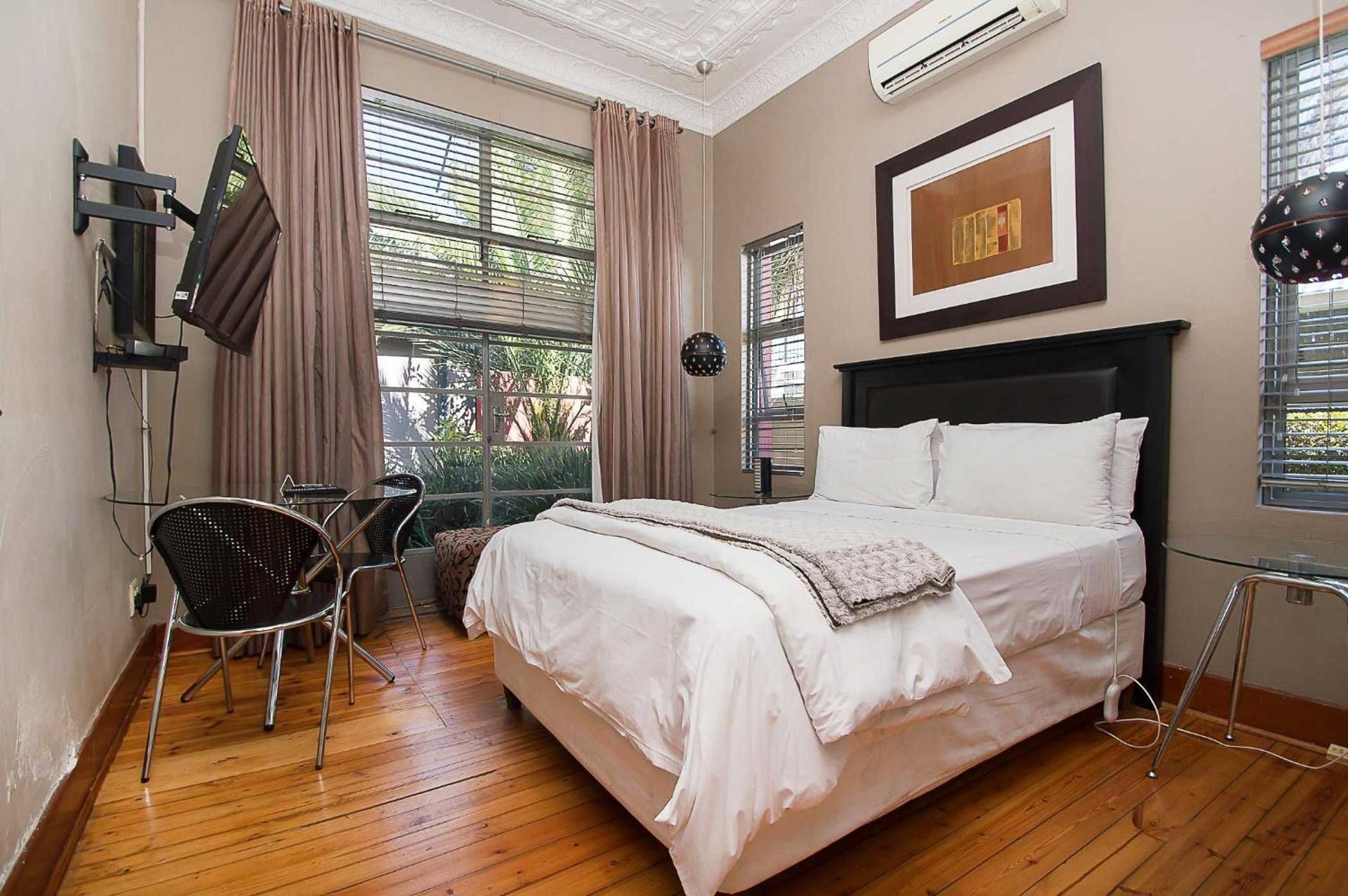 Compact Room