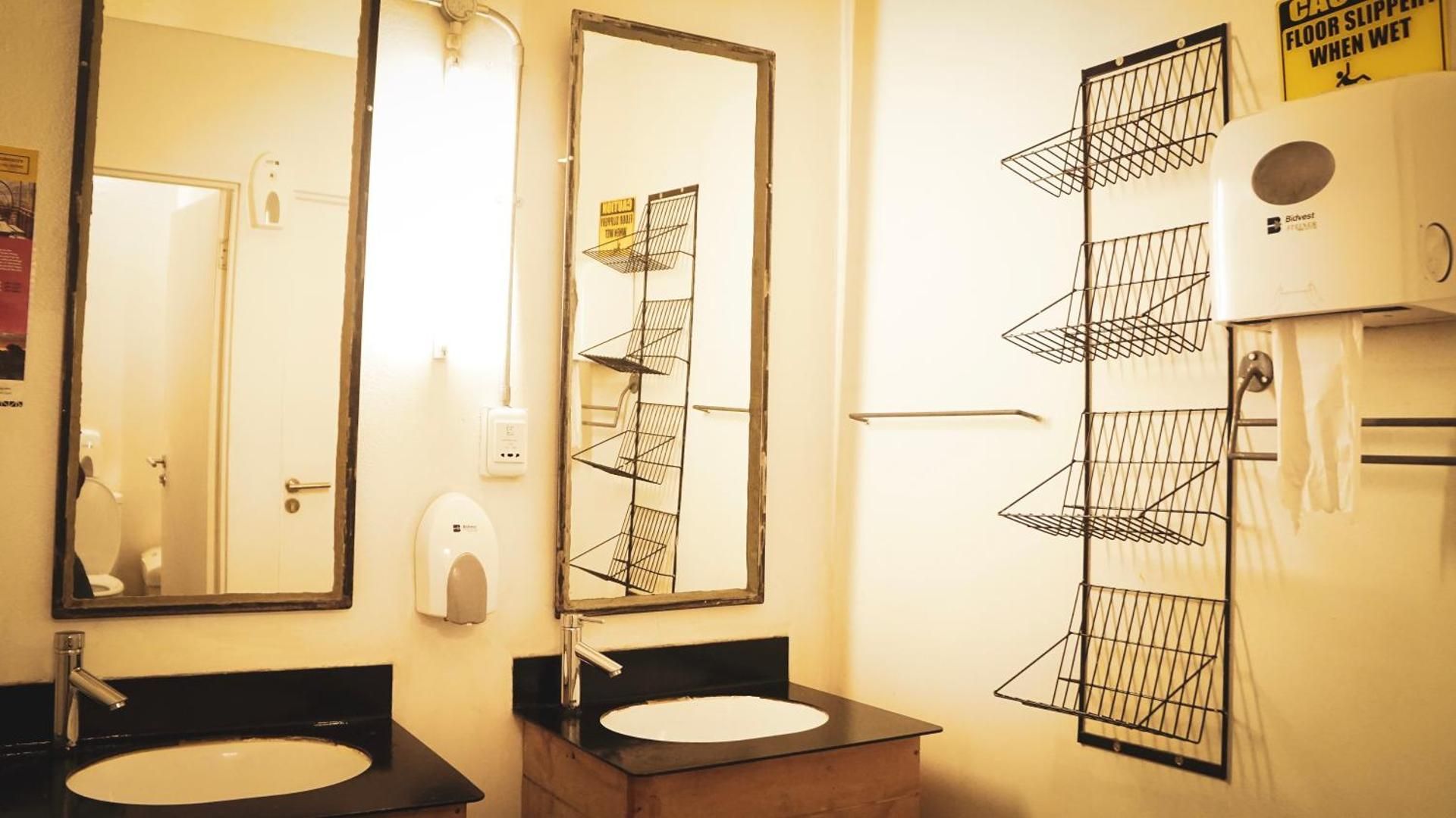 Bed in 12-Bed Mixed Dormitory Room