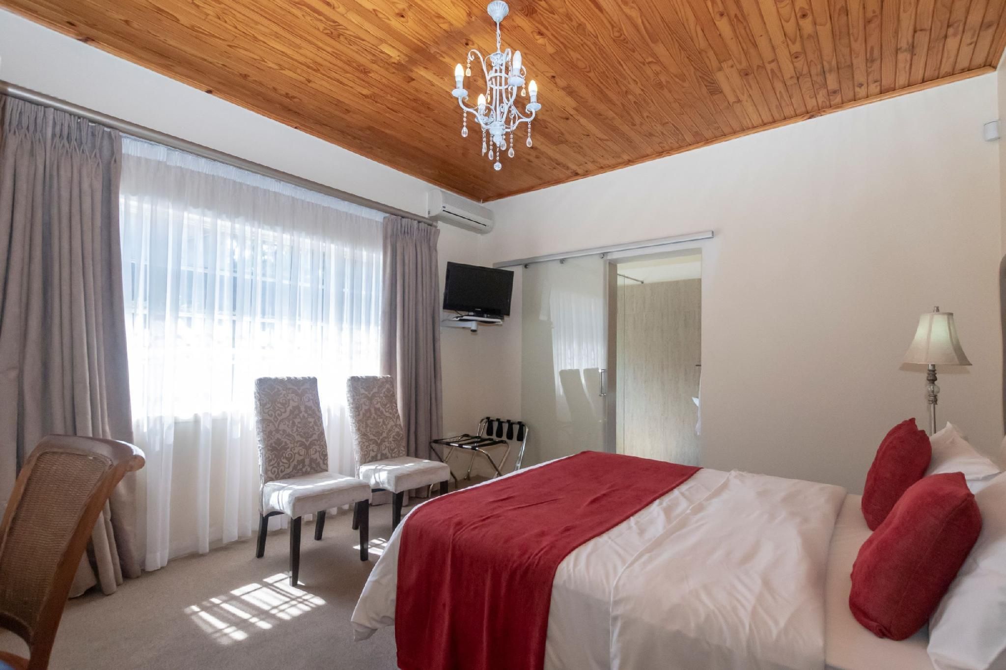 Queen Room with Shower