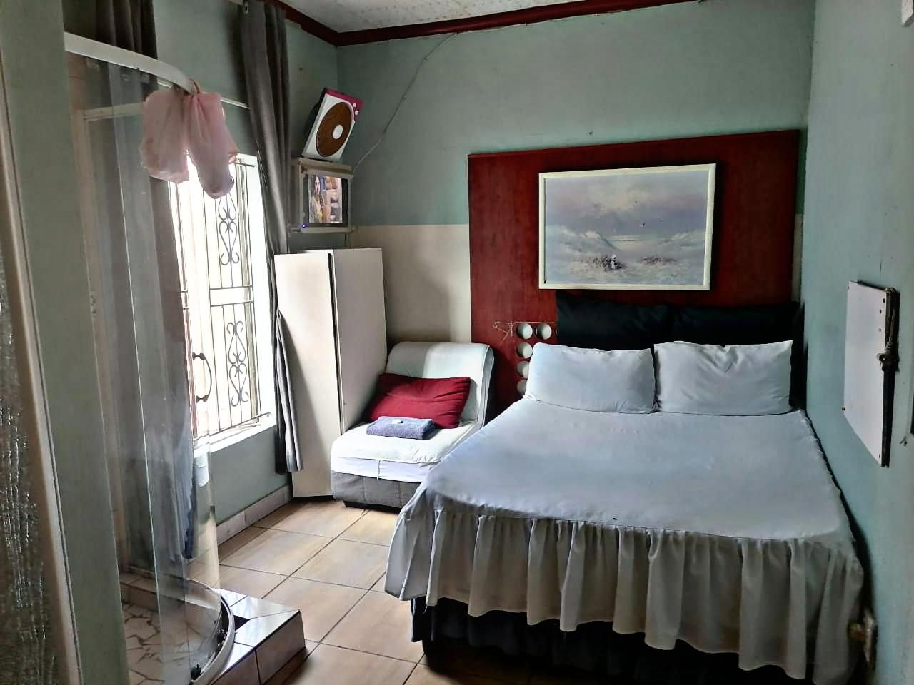 Valley center guest house  Double Room