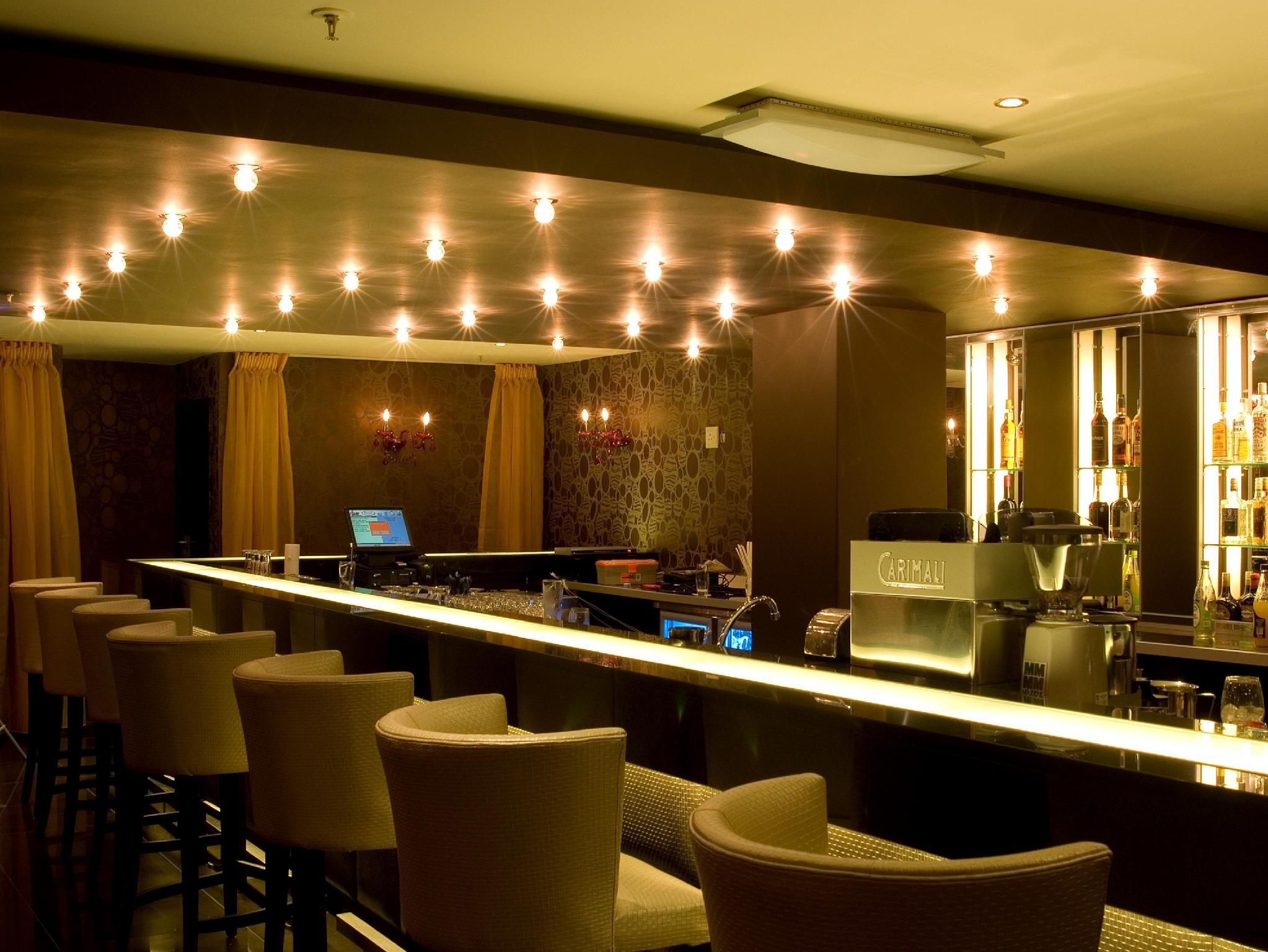 bar/lounge