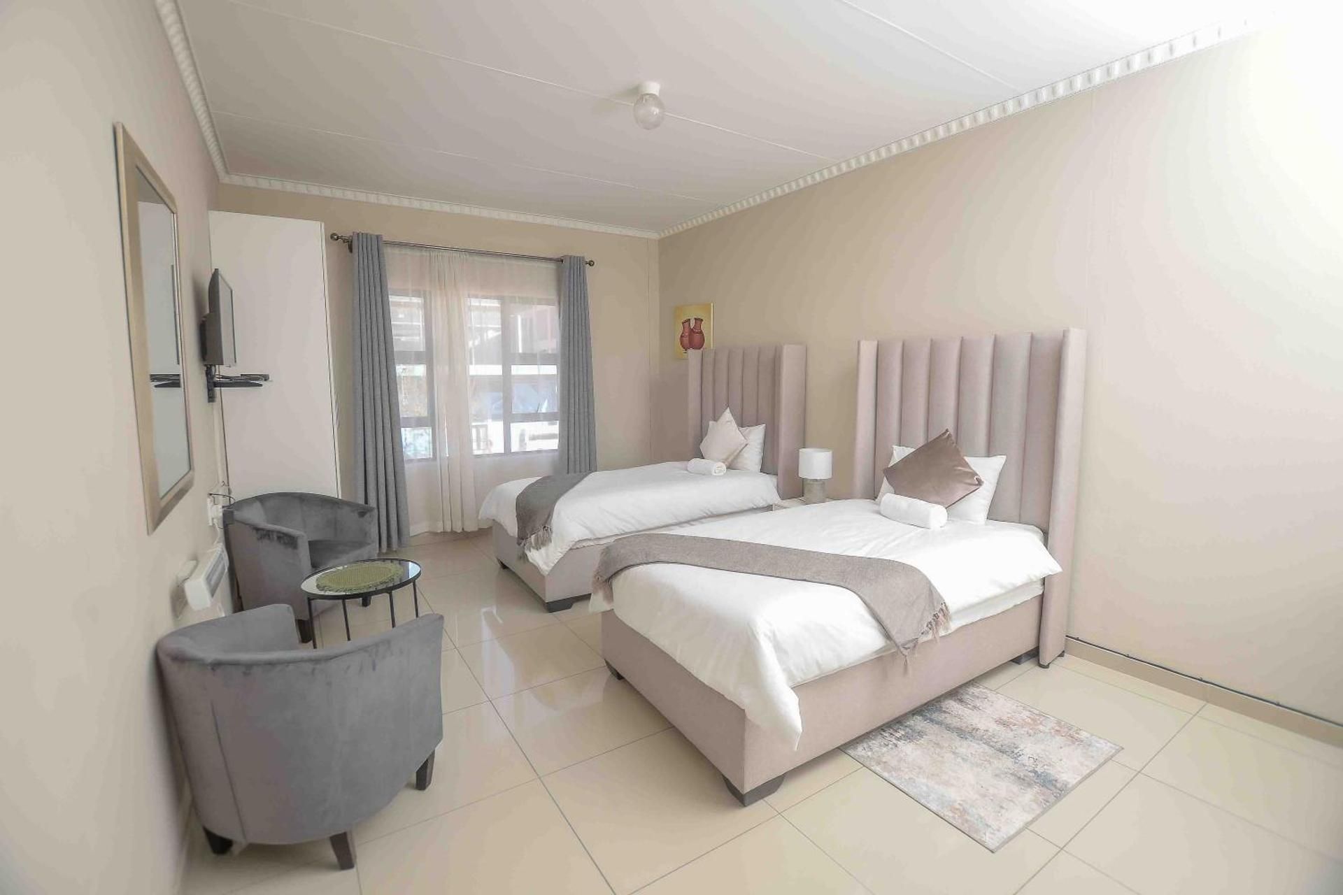 Twin Room with Private Bathroom