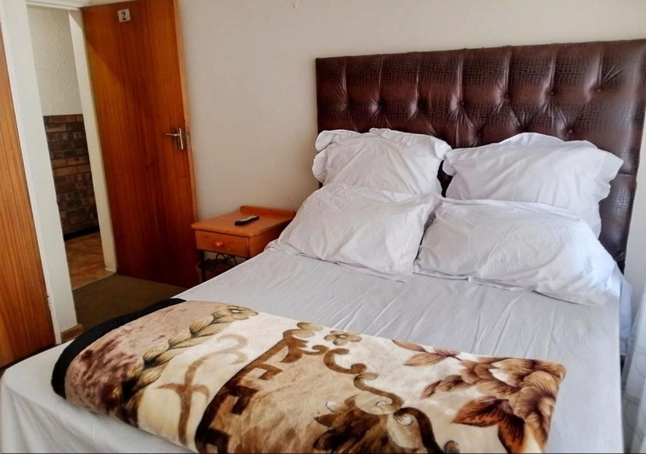 Twin Room with Shared Bathroom