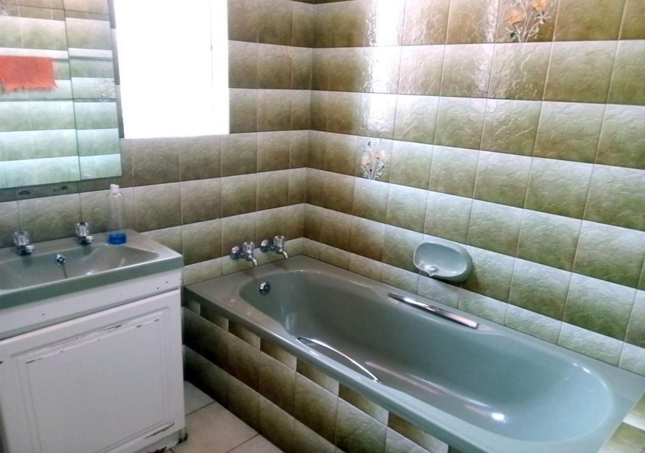 Twin Room with Shared Bathroom