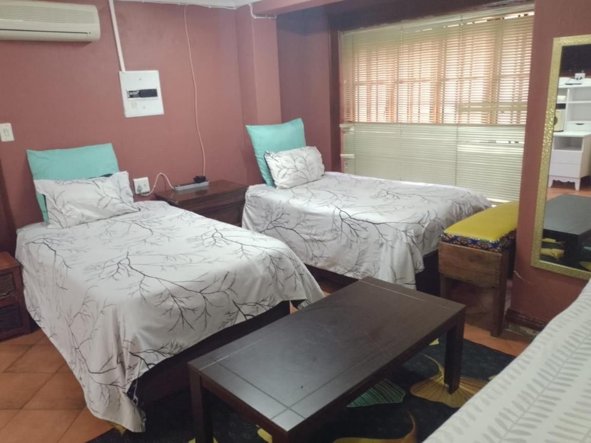 Mixed Dormitory Room