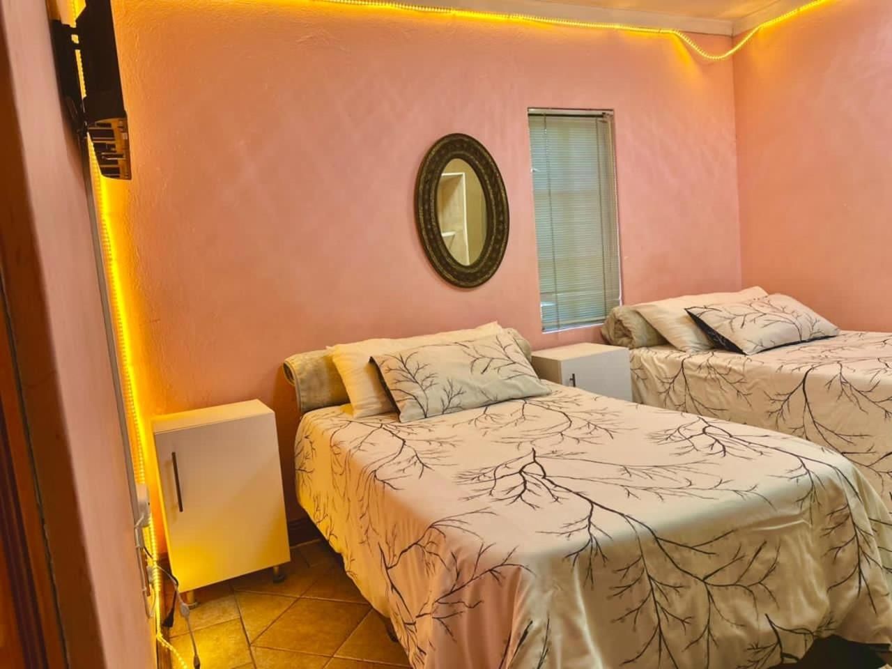 Twin Room with Shower