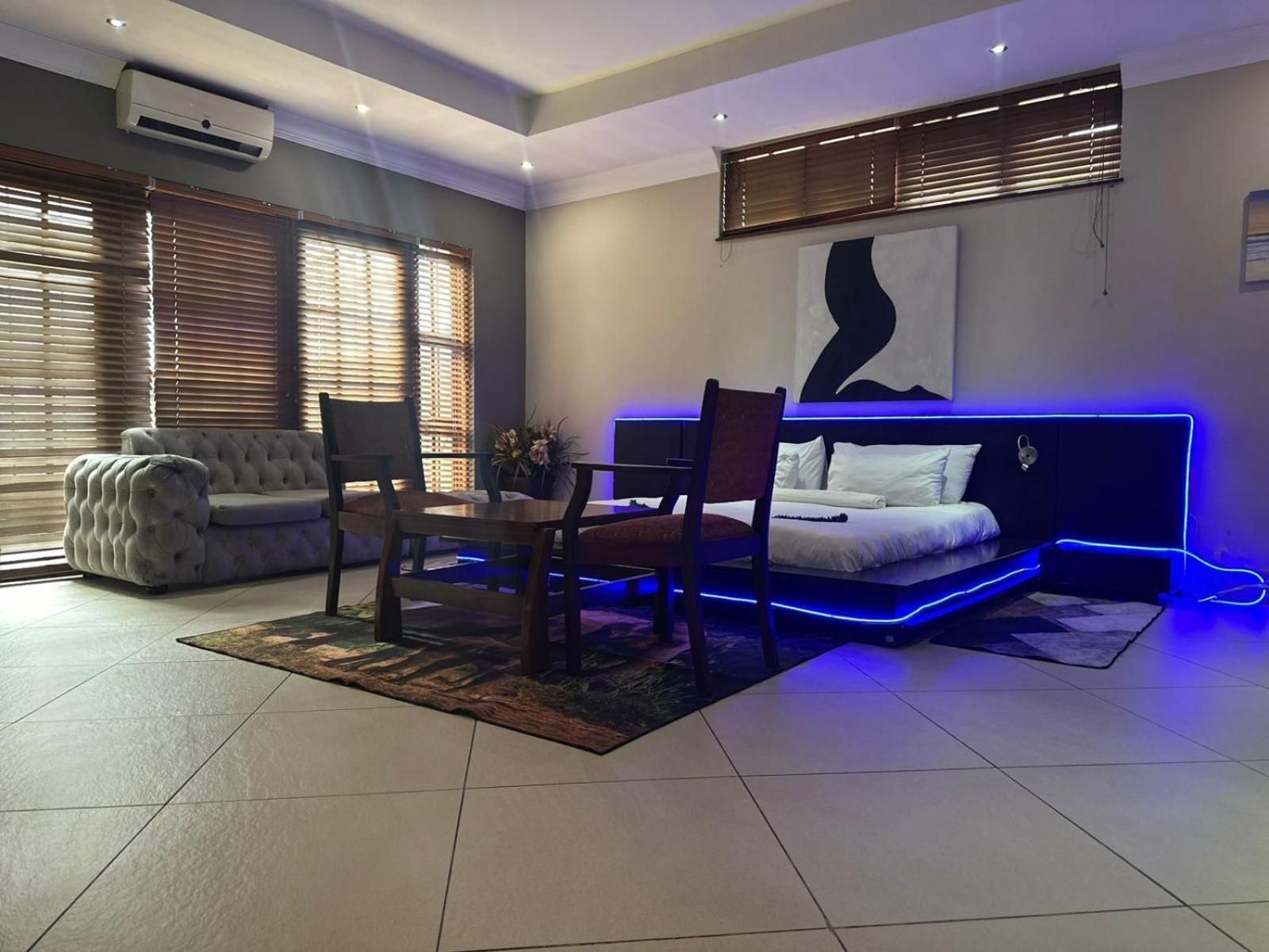 King Studio with Sofa Bed
