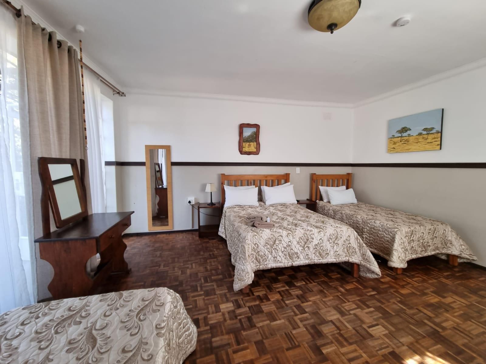 Airport Inn Bed and Breakfast Family Room - Breakfast Included 2