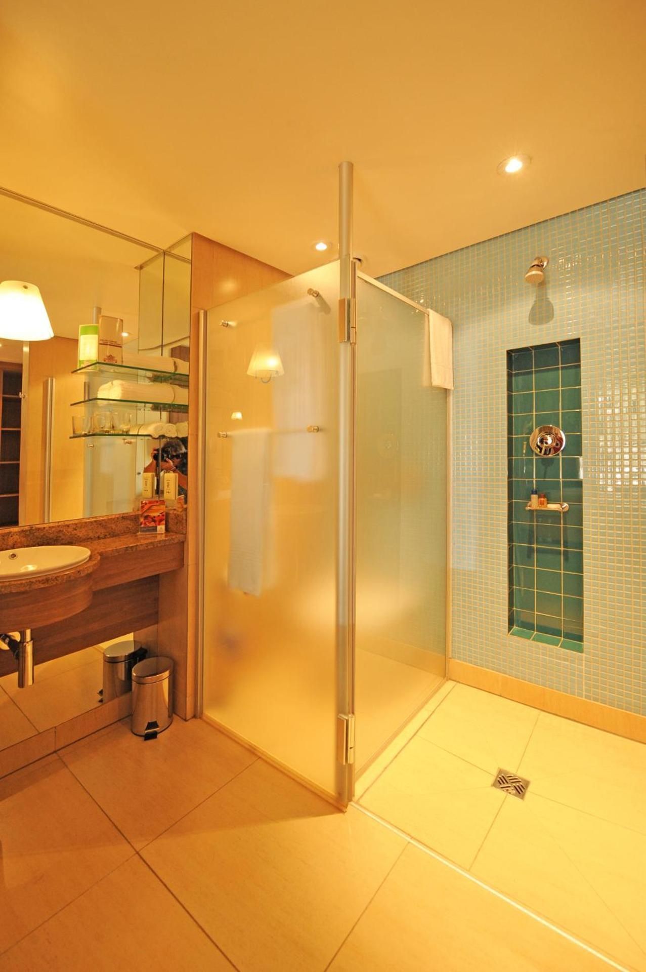 Universal Room