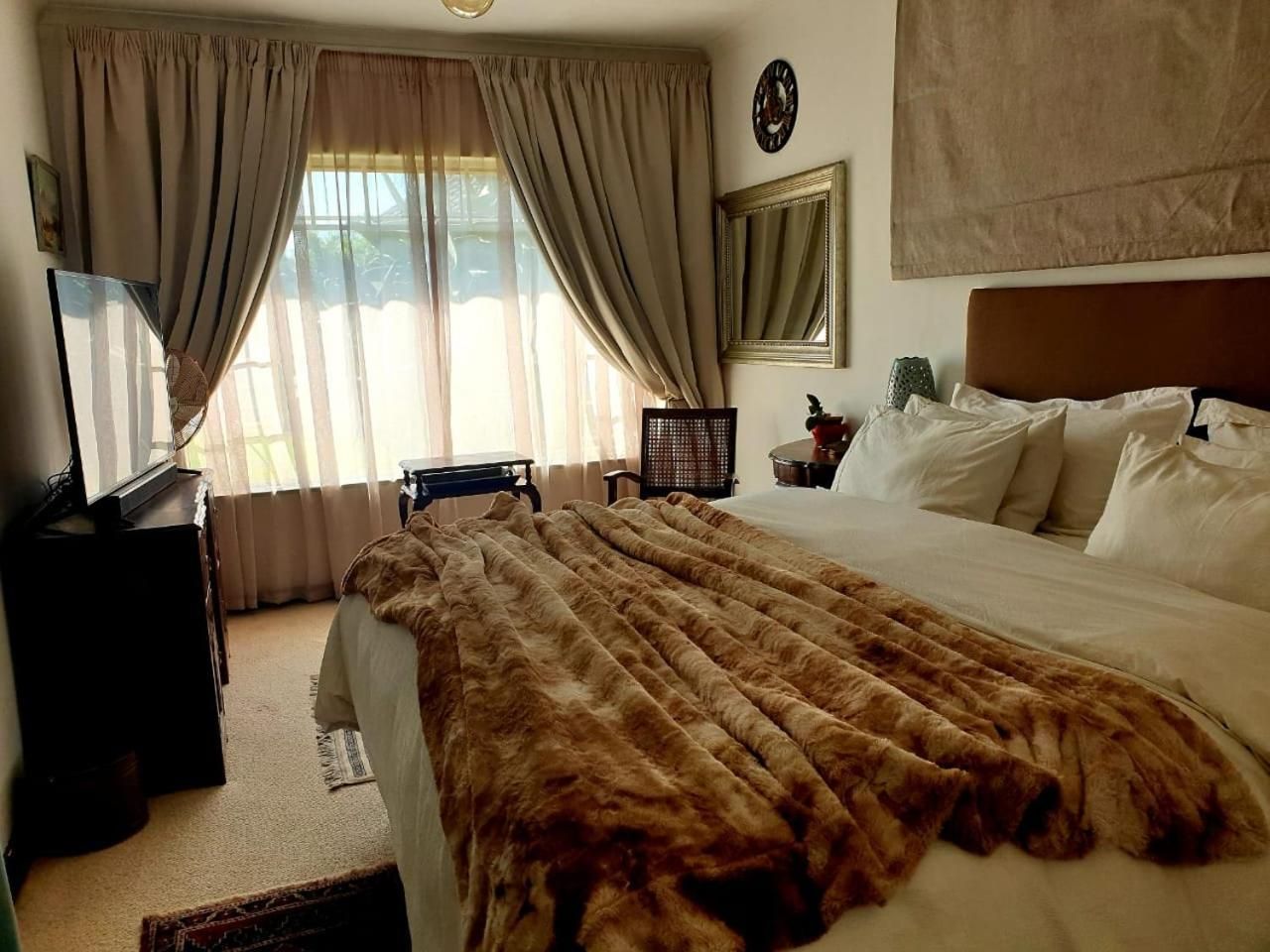 Deluxe King Suite