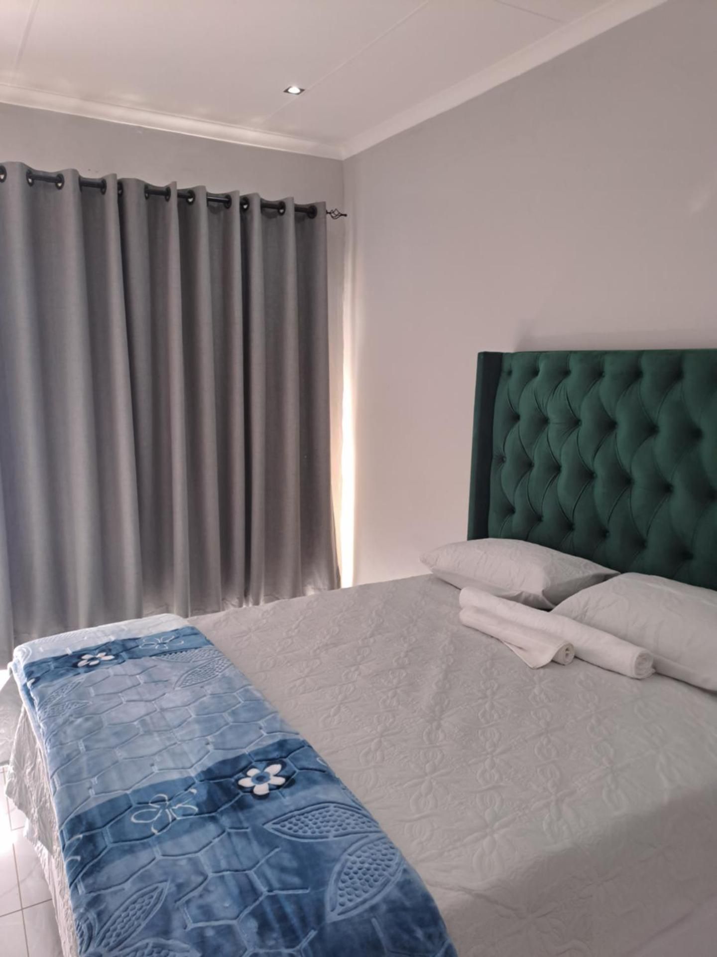Deluxe Double Room with Shower