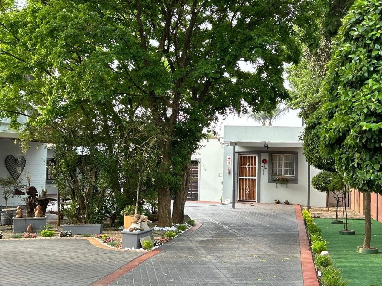 Blue Lantern Bed and Breakfast