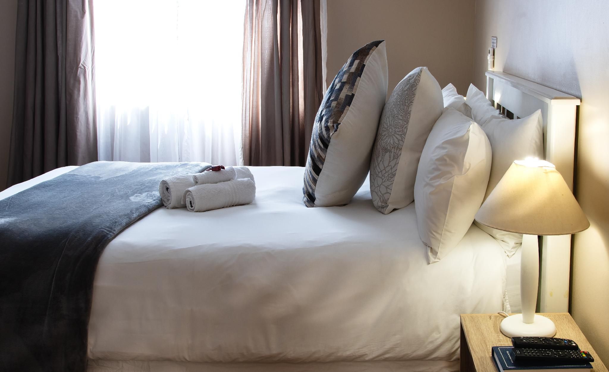 Woodpecker's Inn Double Room 3