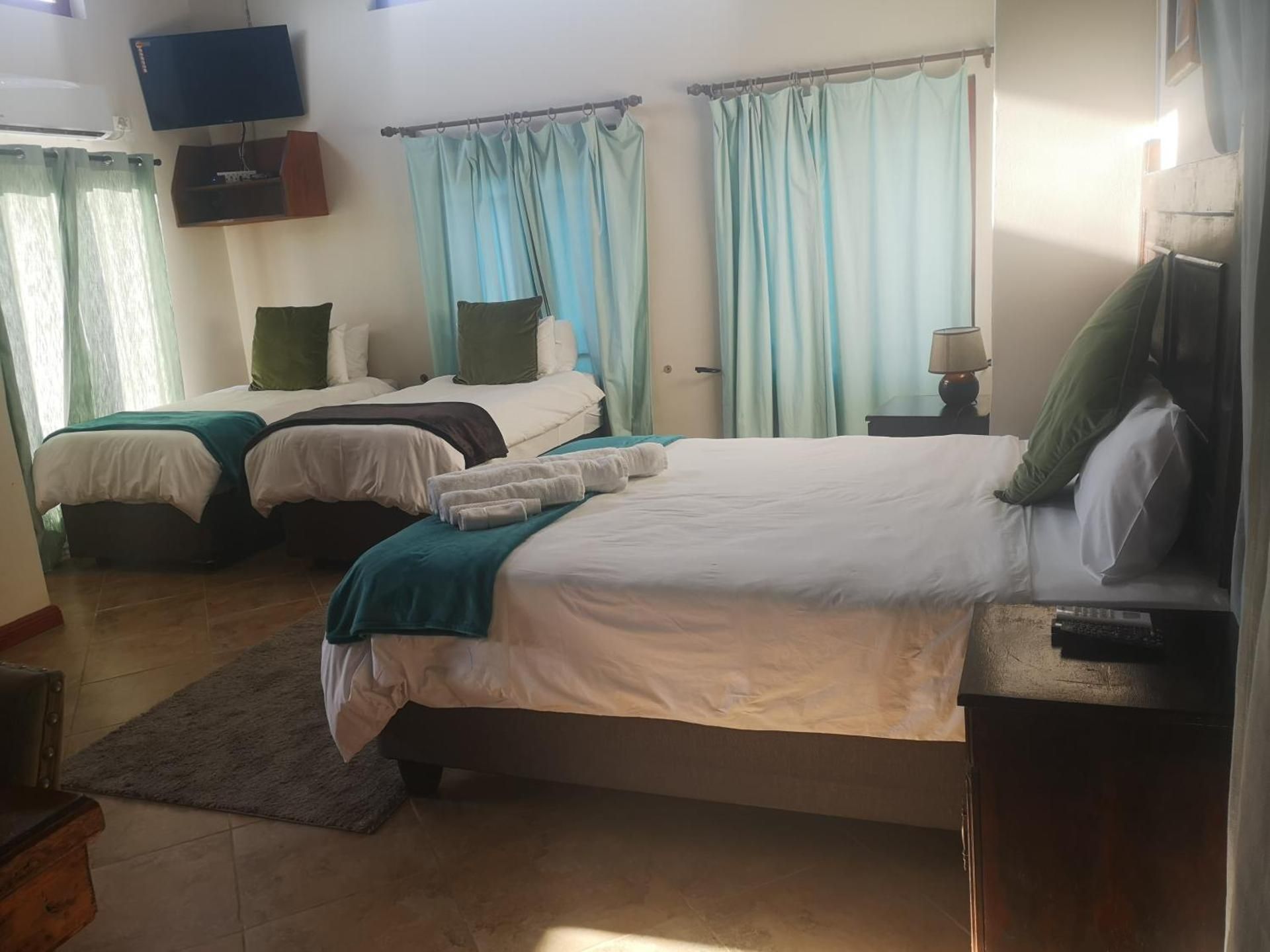 Deluxe Double Room with Extra Bed