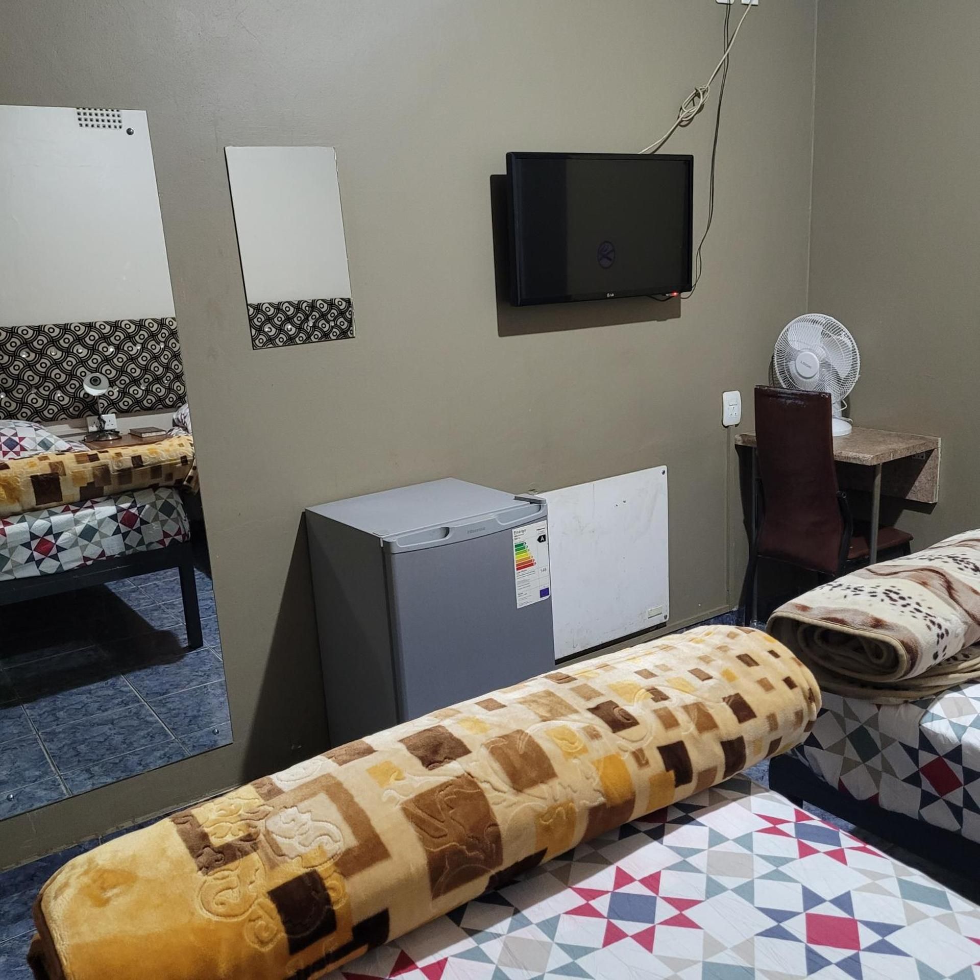 Twin Room with Private Bathroom