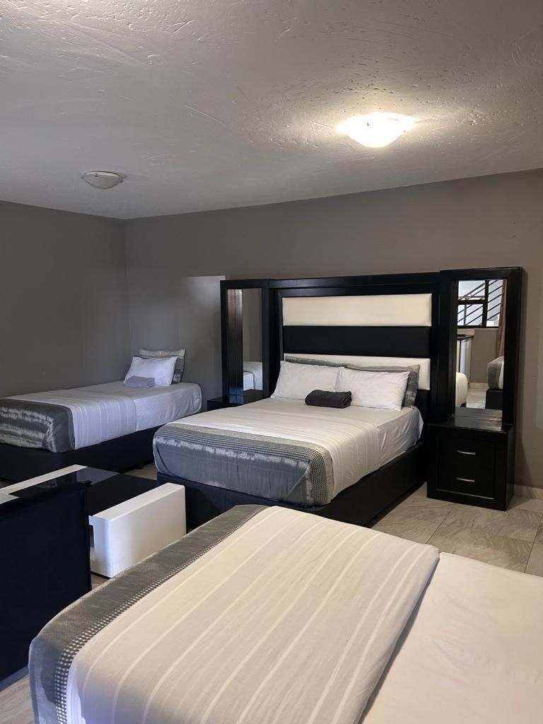 Deluxe Family Suite