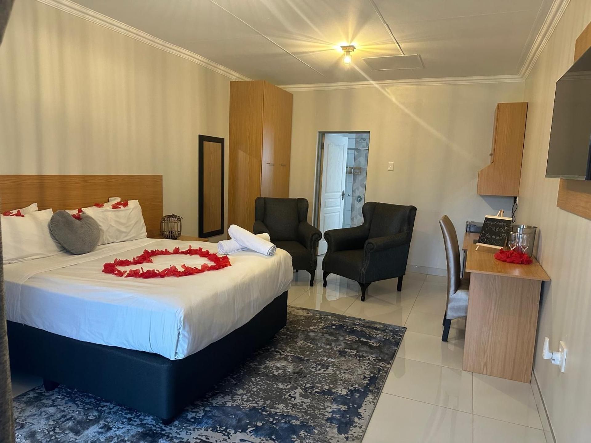 Deluxe King Suite