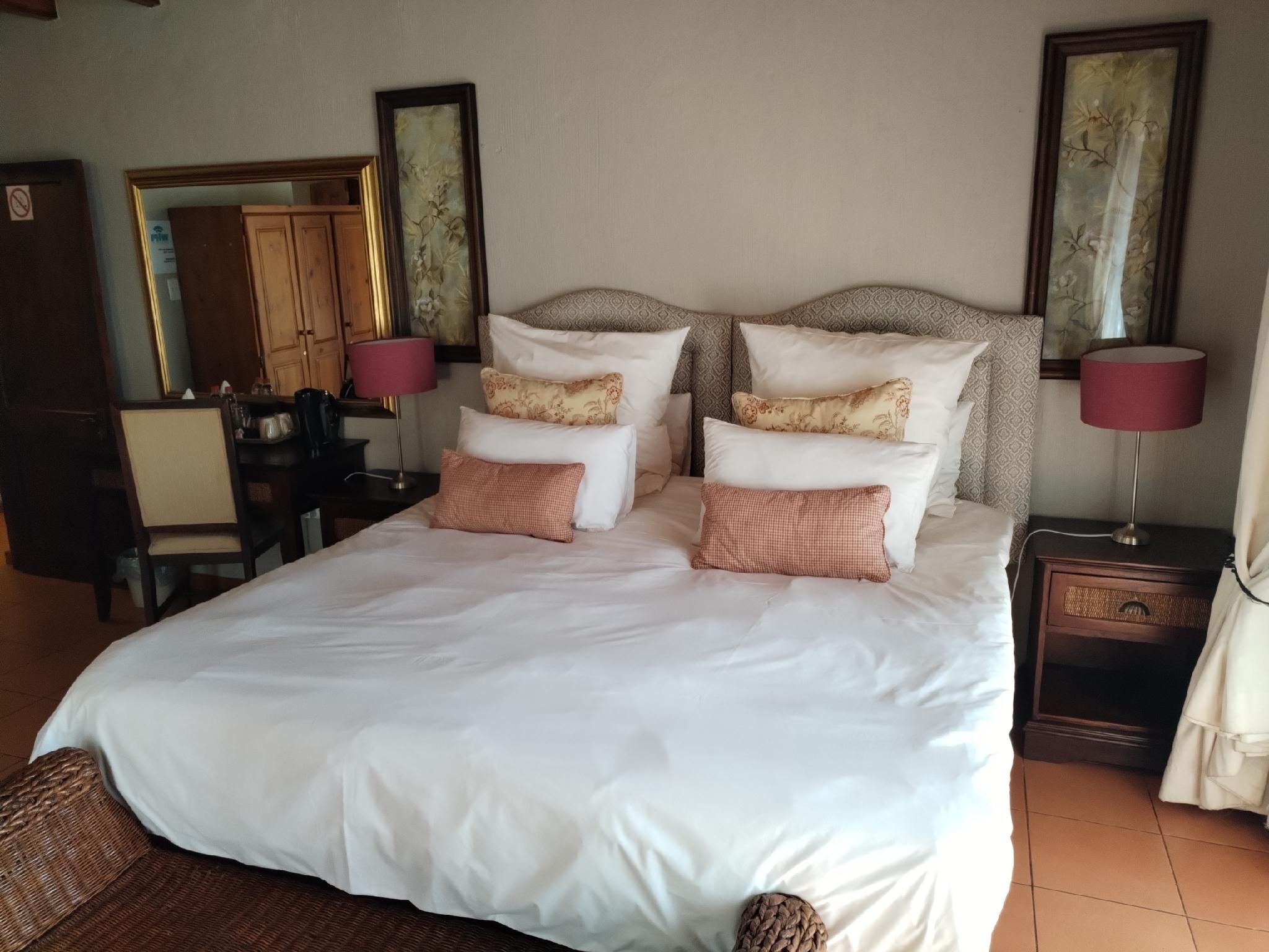 Double or Twin Oasis Suite