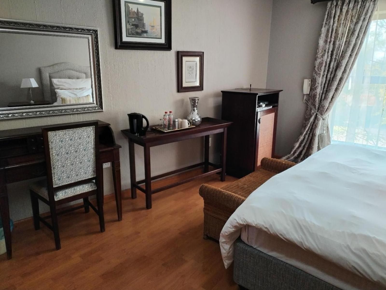 Double or Twin Room with Private External Bathroom