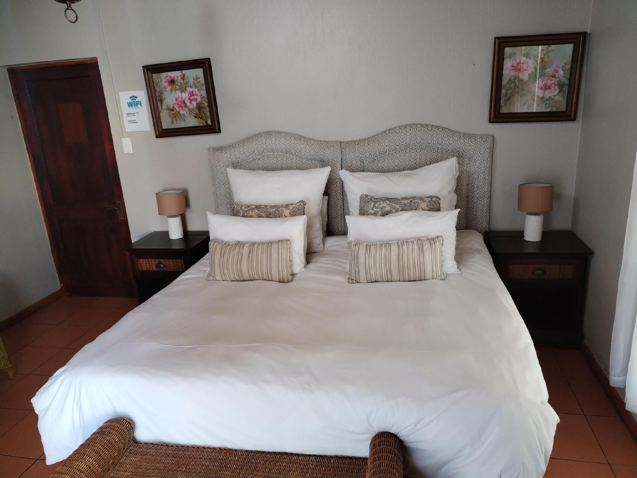 Twin Room with Bathtub